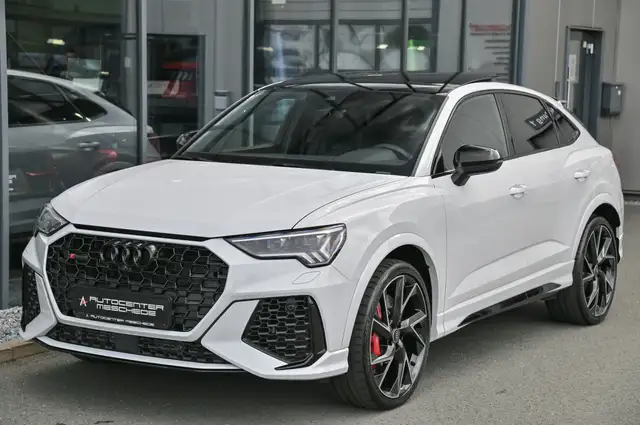Audi RS Q3 view 2