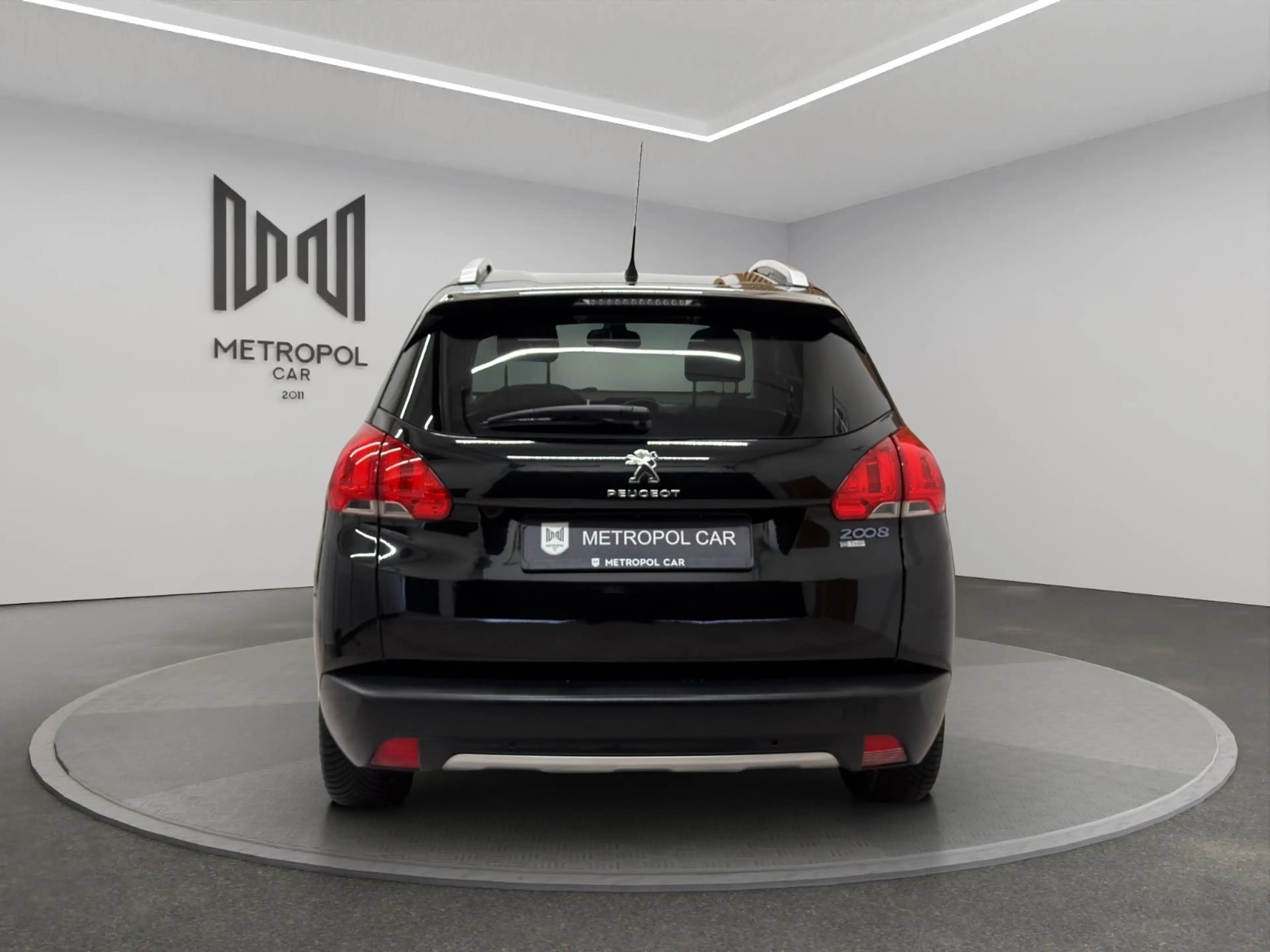 Peugeot 2008 1.2 PureTech Allure PDC/TEM/LED+TÜV 09.27 — photo 4