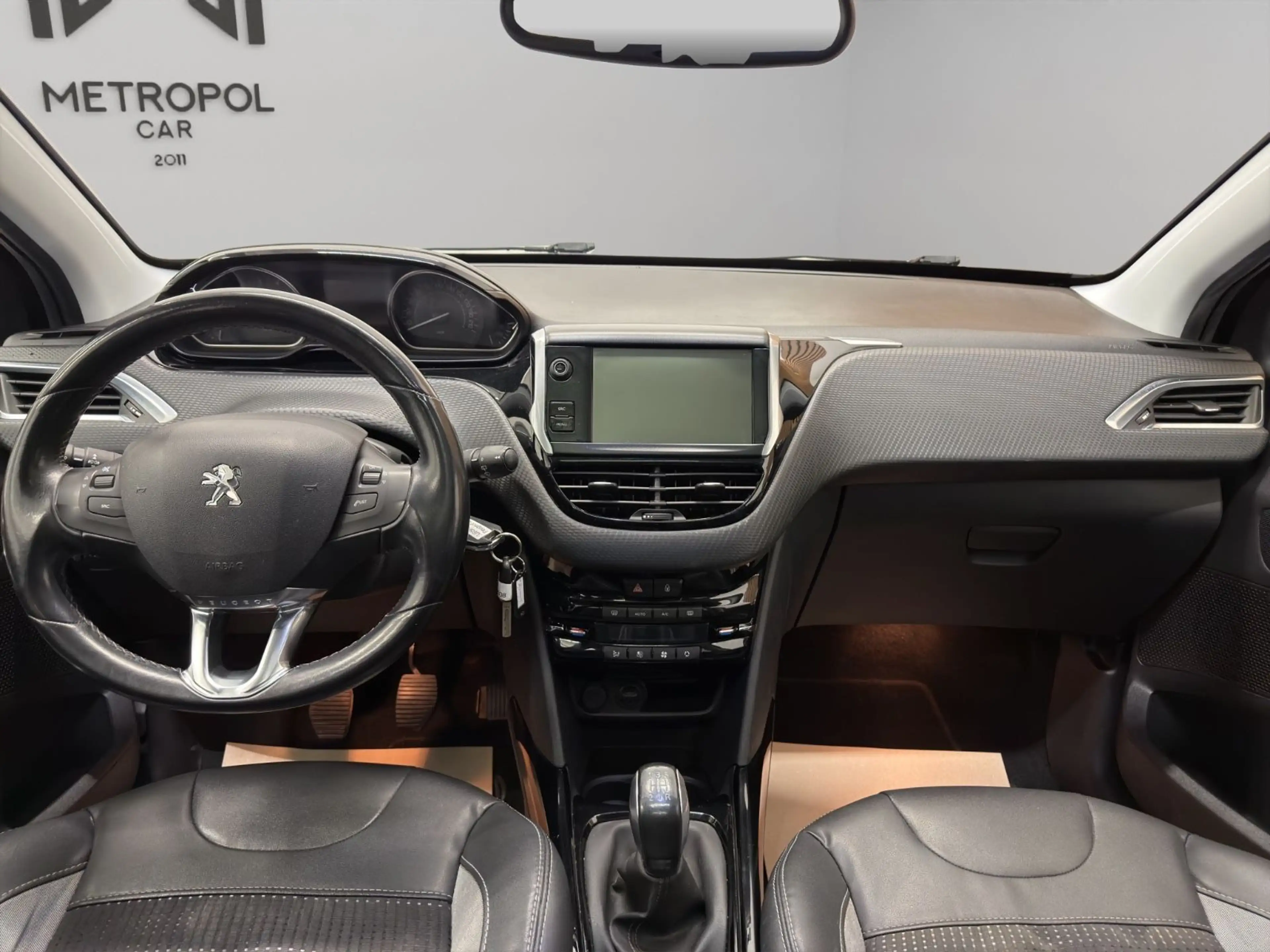 Peugeot 2008 1.2 PureTech Allure PDC/TEM/LED+TÜV 09.27 — photo 10