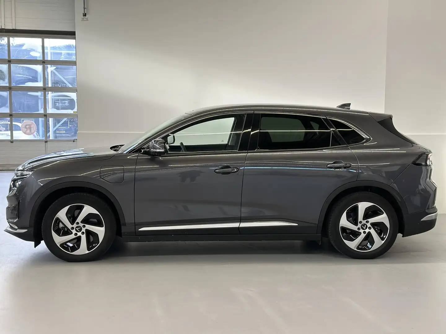 VinFast VF 8 Eco 87.7 kWh 4WD  // 10 JAAR GARANTIE // 100% ELEK Gri - 2