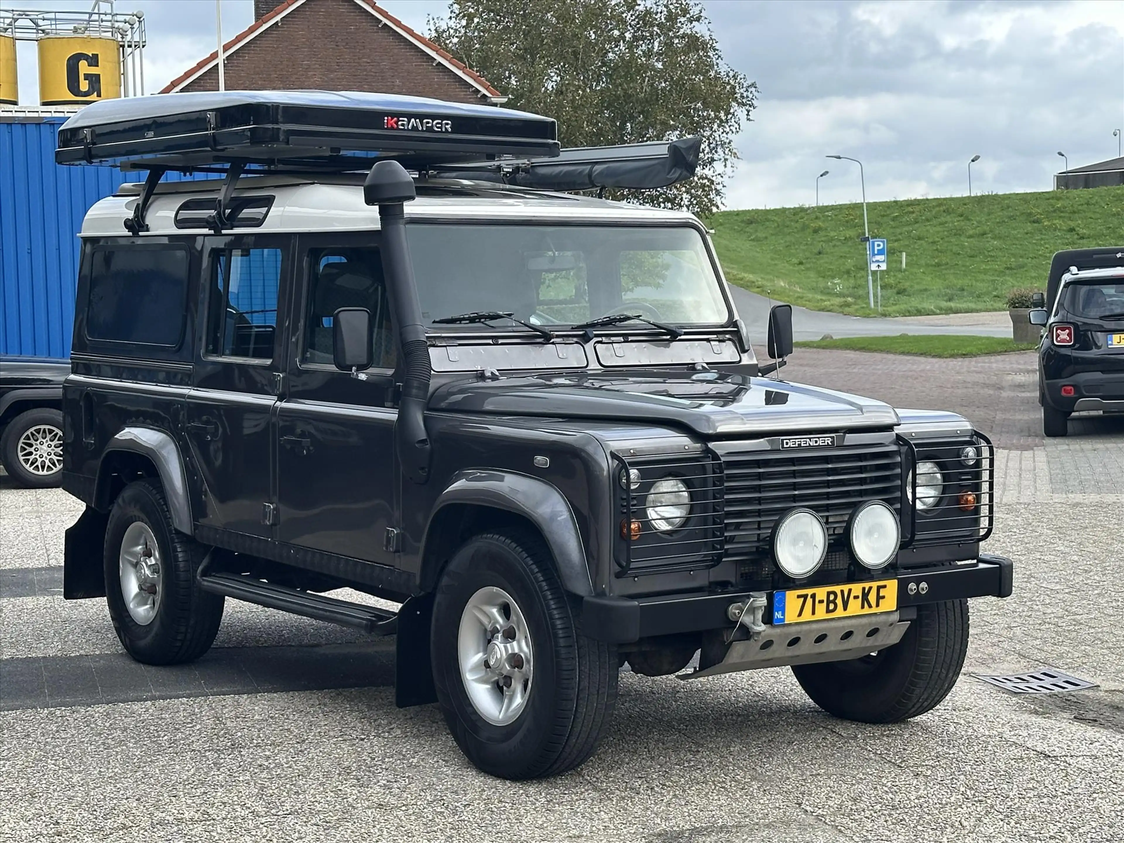 Land Rover Defender 110 TD5 ST WGN HR 4WD — photo 3