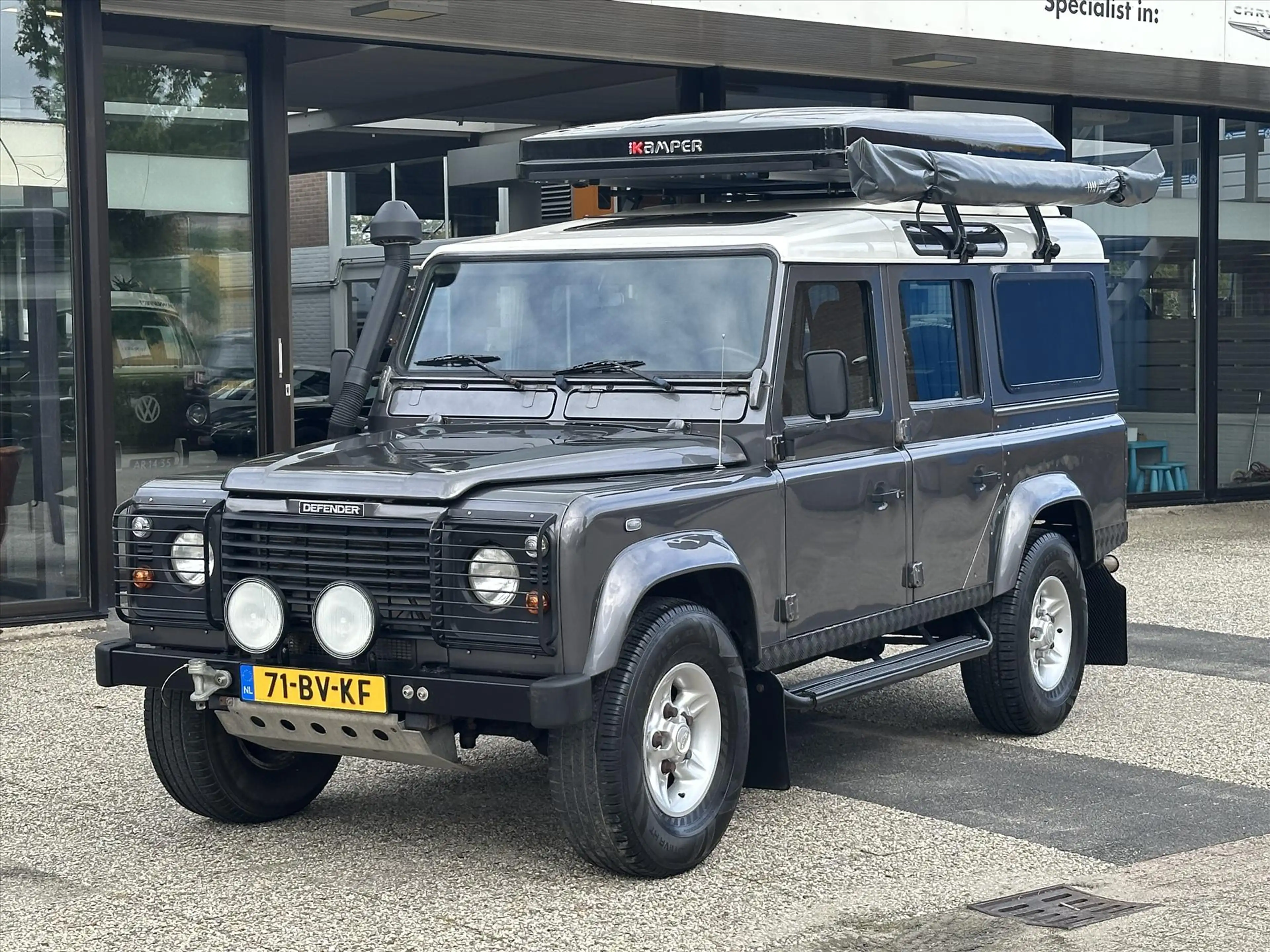 Land Rover Defender 110 TD5 ST WGN HR 4WD — photo 2