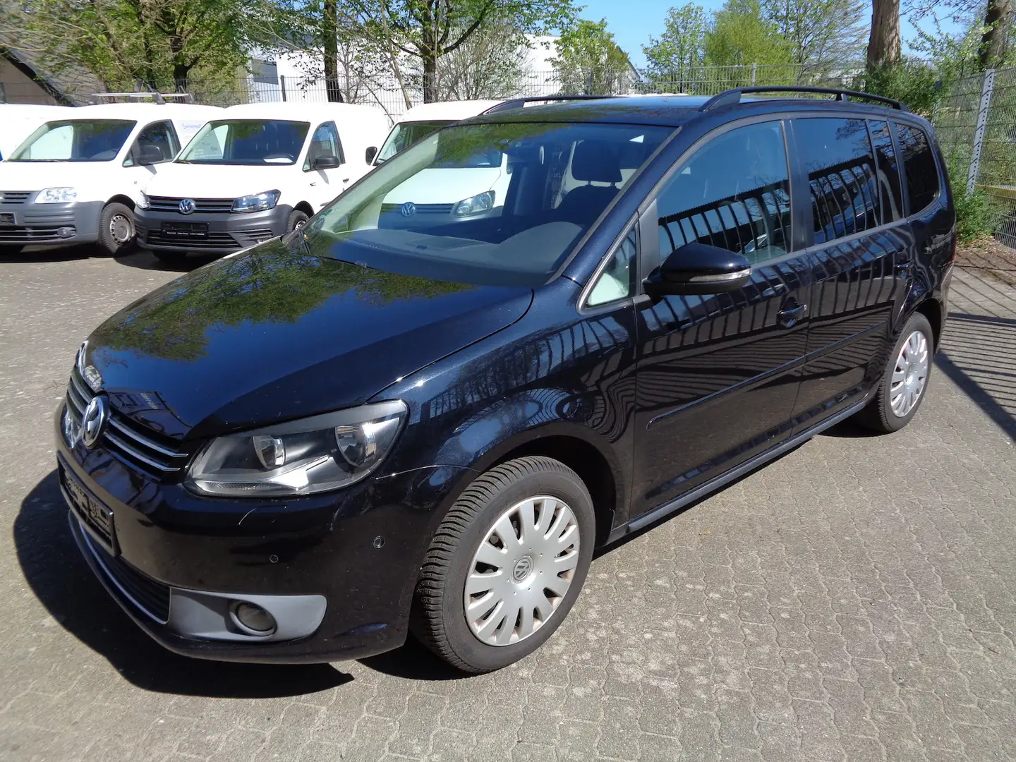 Volkswagen Touran 1.6 TDI Comfortline, 7 Sitze, Klima, PDC Schwarz - 1