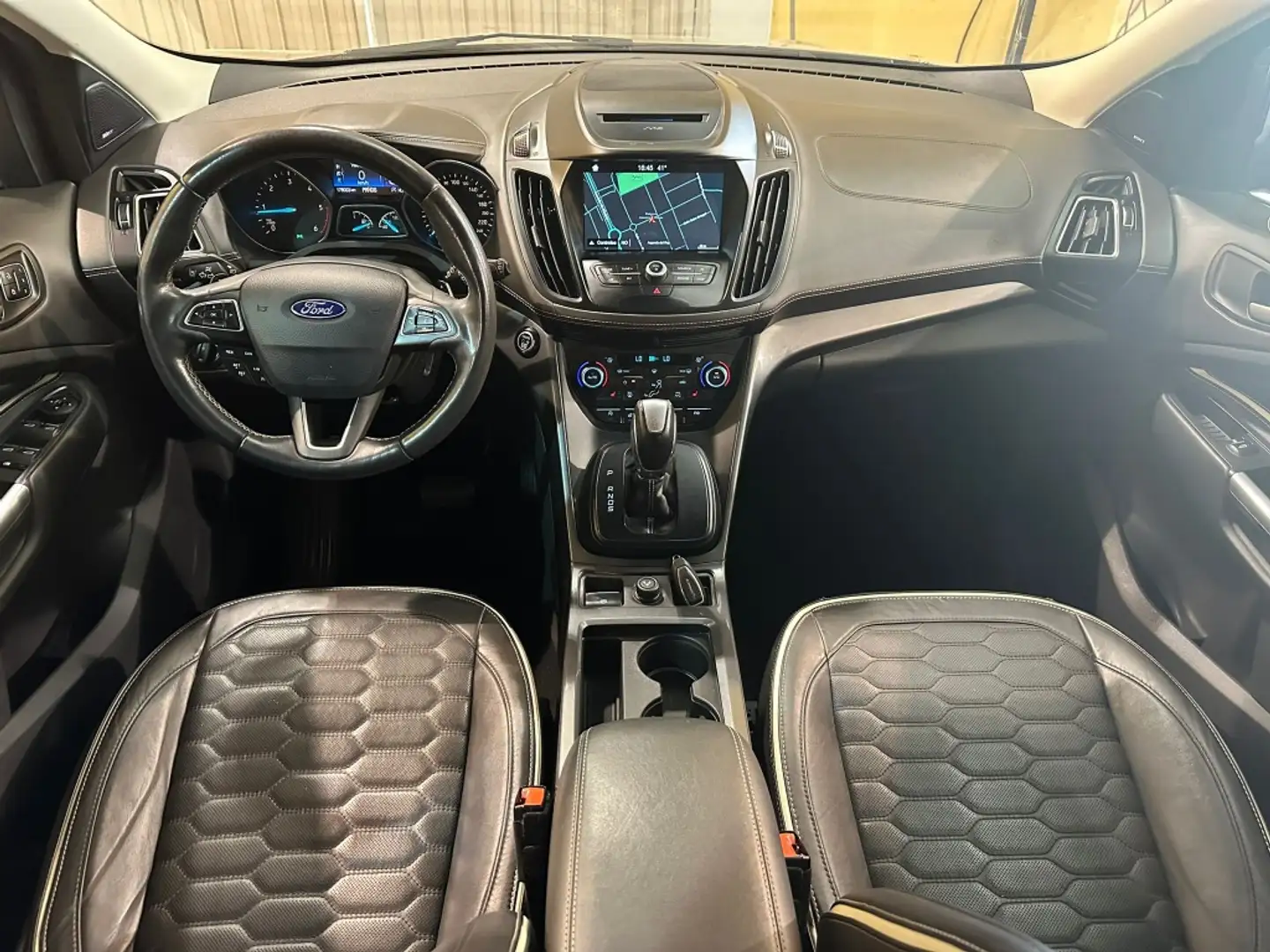 Ford Kuga Vignale 2.0TDCi Auto S&S 4x4 PS 180 Beige - 2
