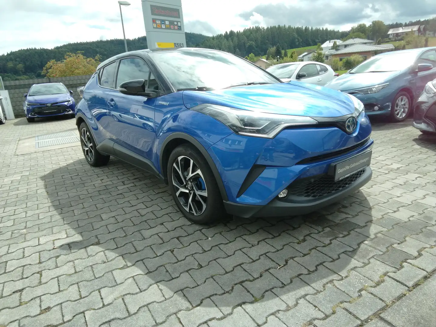 Toyota C-HR Hybrid Style LED Paket, mit Navigationssystem - 1