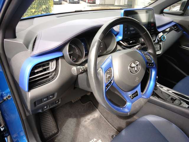 Toyota C-HR Hybrid Style LED Paket, mit Navigationssystem
