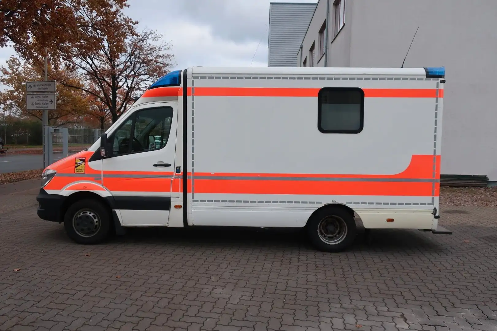 Mercedes-Benz Sprinter II 519 CDI / RTW / Klima / Automatik White - 2