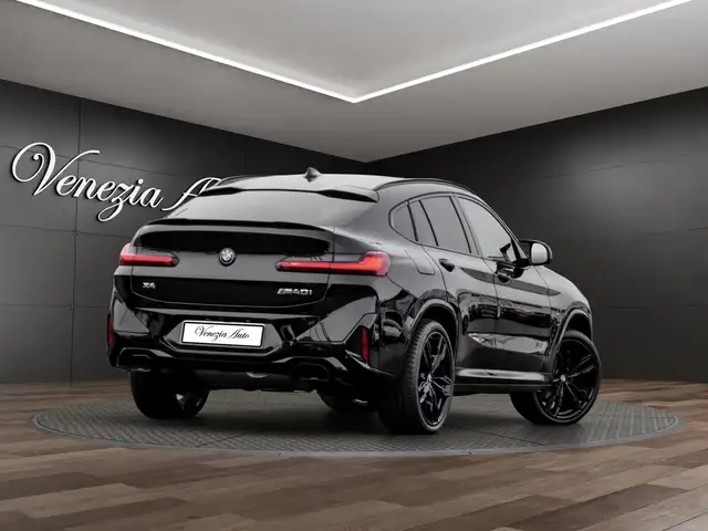 BMW X4 view 2