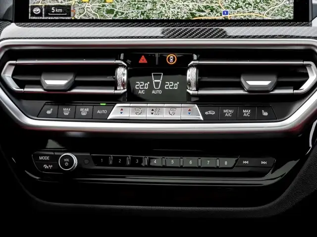 BMW X4 view 5