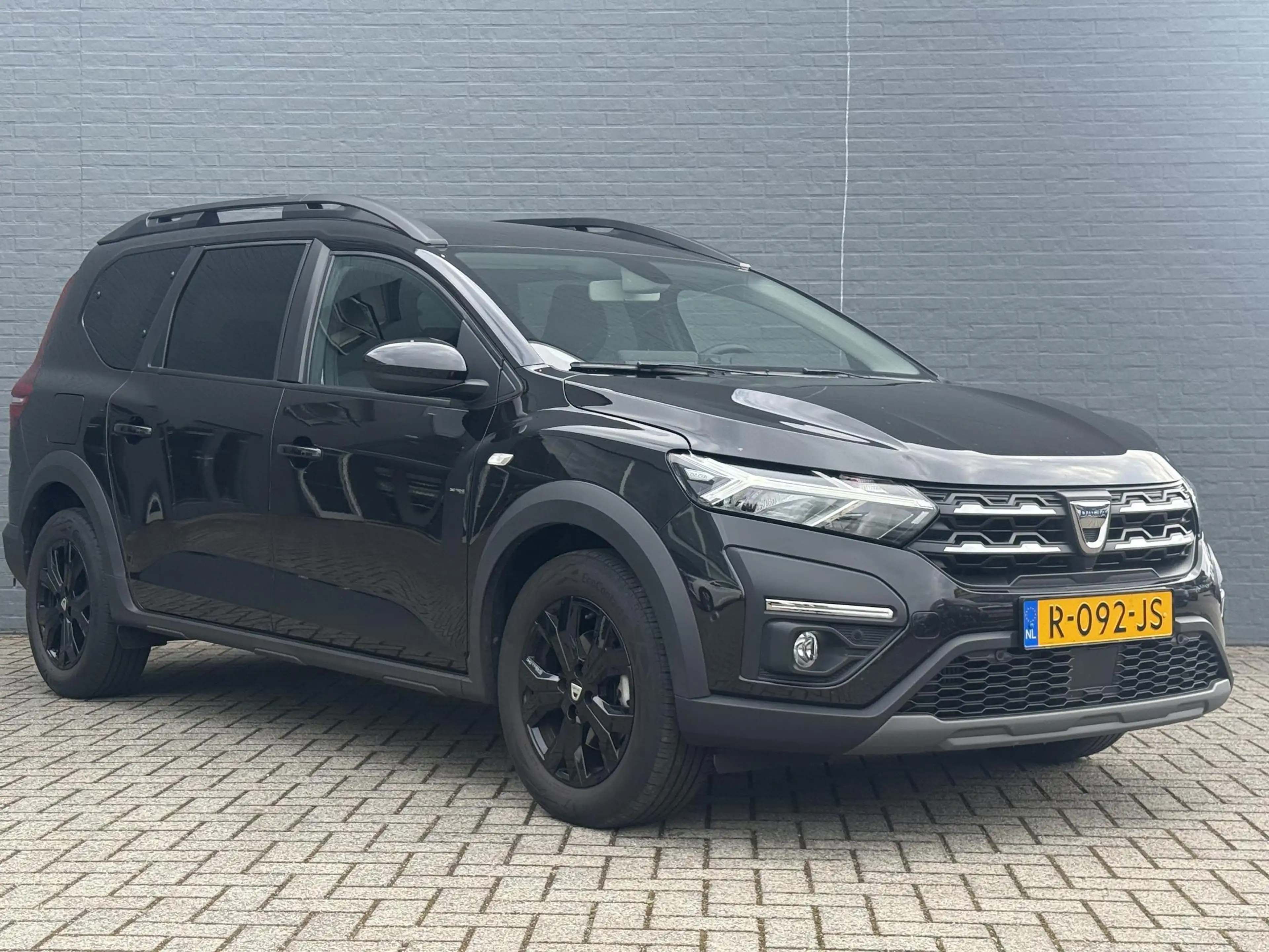Dacia Jogger 1.0 TCe Extreme 7p. Navigatie | Cruise Control | P — photo 4