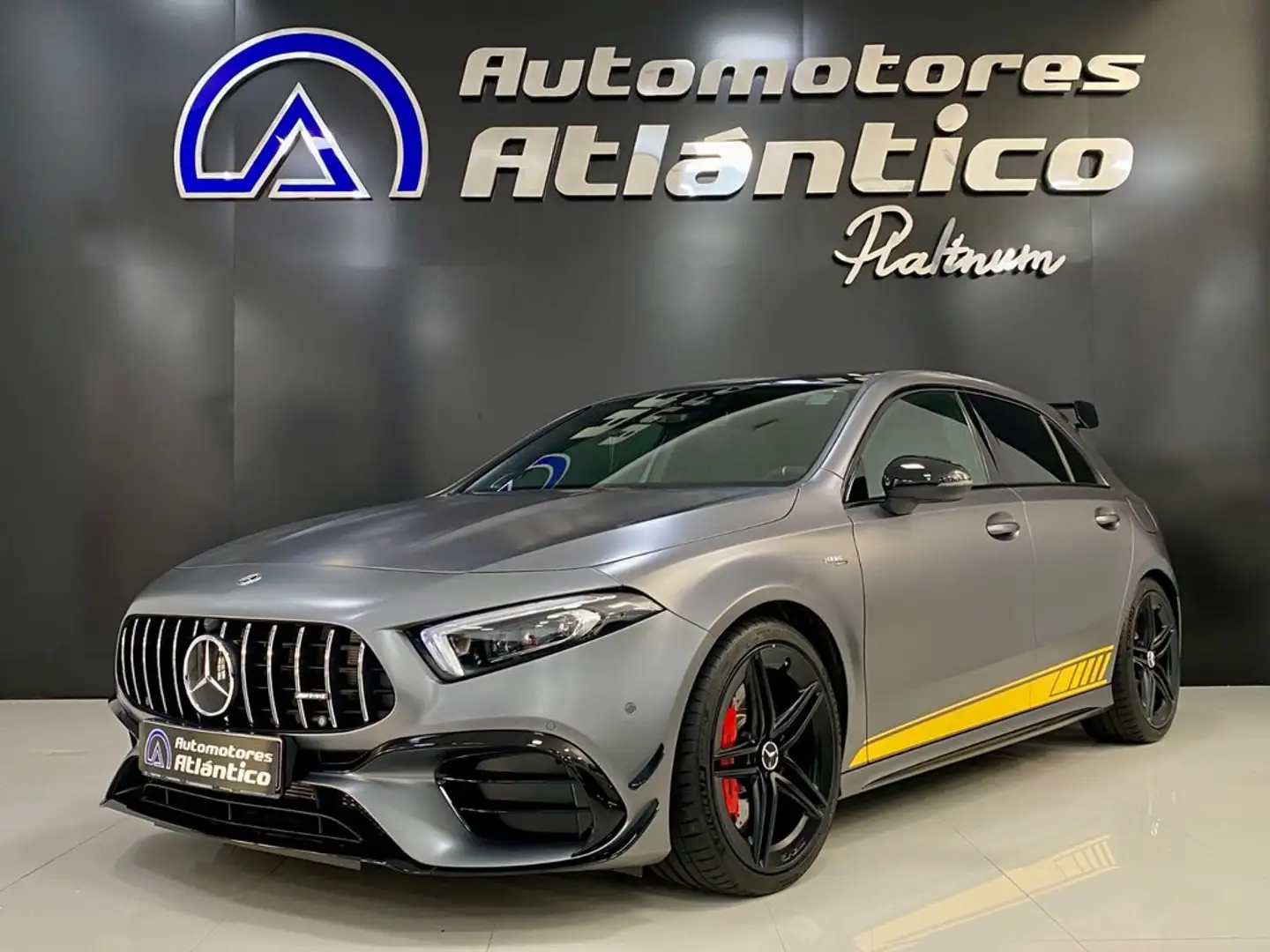 Mercedes-Benz A 45 AMG Mercedes-AMG S 4MATIC+ Gris - 1