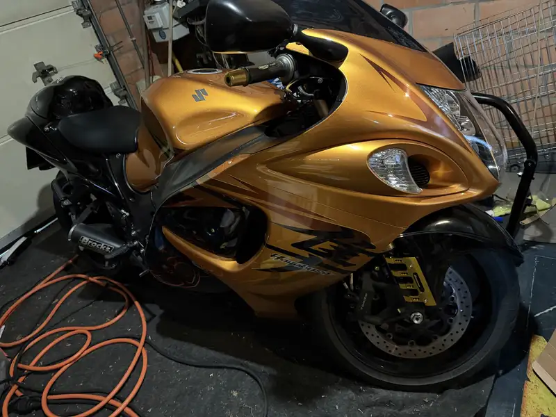 Suzuki Hayabusa - foto 2
