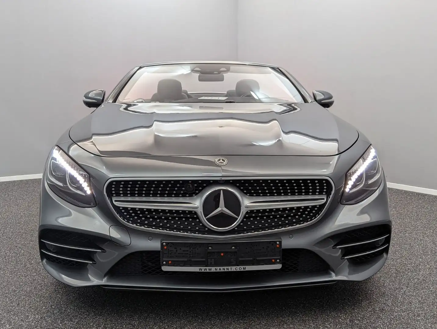 Mercedes-Benz S 560 Cabrio AMG*SWAROVSKI*TV*NIGHTVI*AIRS*BURM Gri - 2