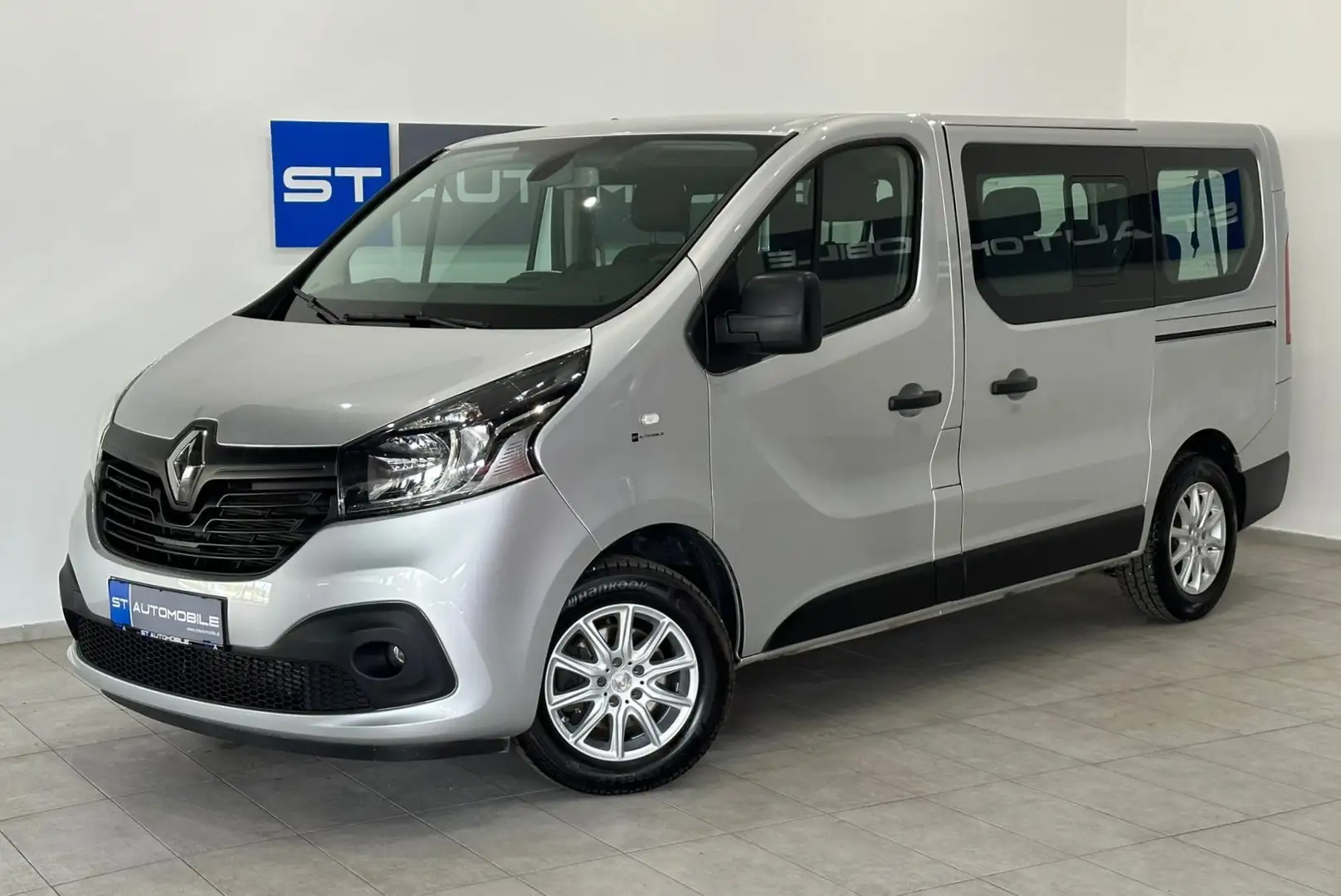 Renault Trafic L1H1 2,7t Expression**1.BESITZ**8-SITZE**AHK** Grau - 1