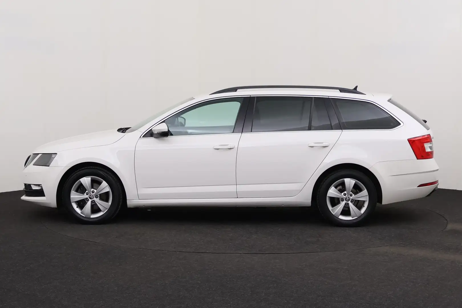 Skoda Octavia COMBI 1.5 TGI G-TEC DSG + CARPLAY + CAMERA + ALU - 2