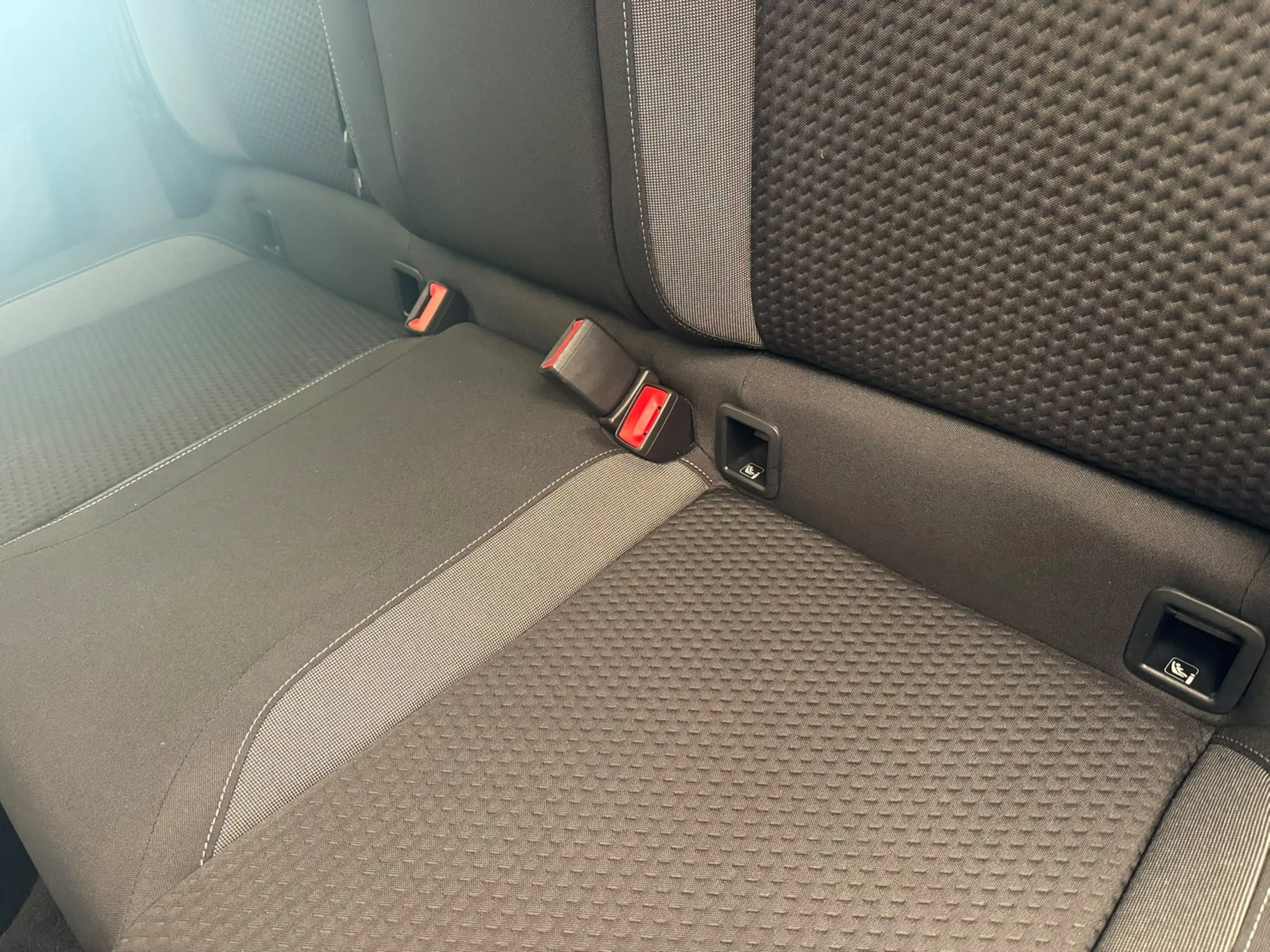 Volkswagen Taigo 1.0TSI Virt.Cockpit+App+GJR+SHZ+MFL — photo 15