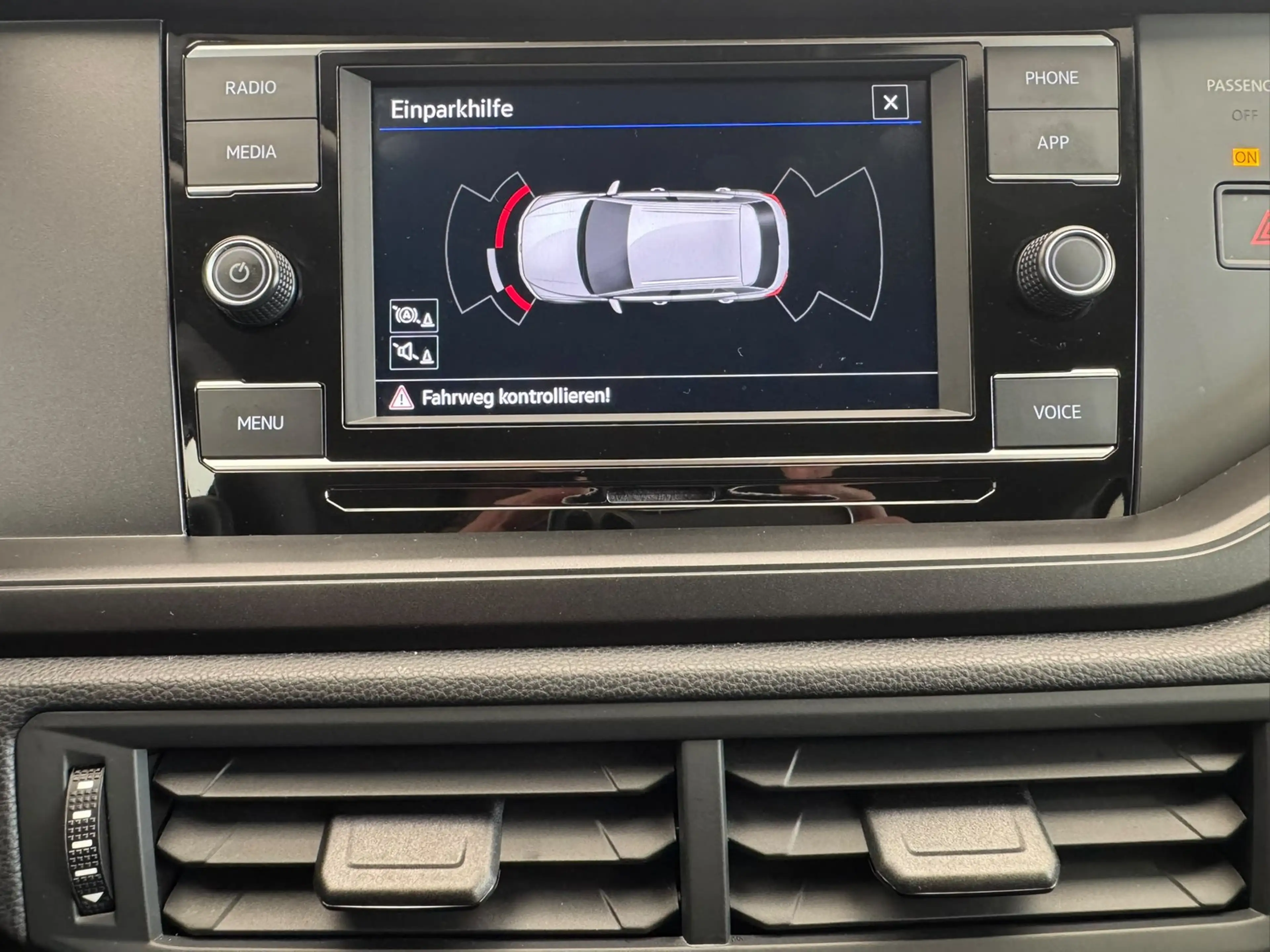 Volkswagen Taigo 1.0TSI Virt.Cockpit+App+GJR+SHZ+MFL — photo 3
