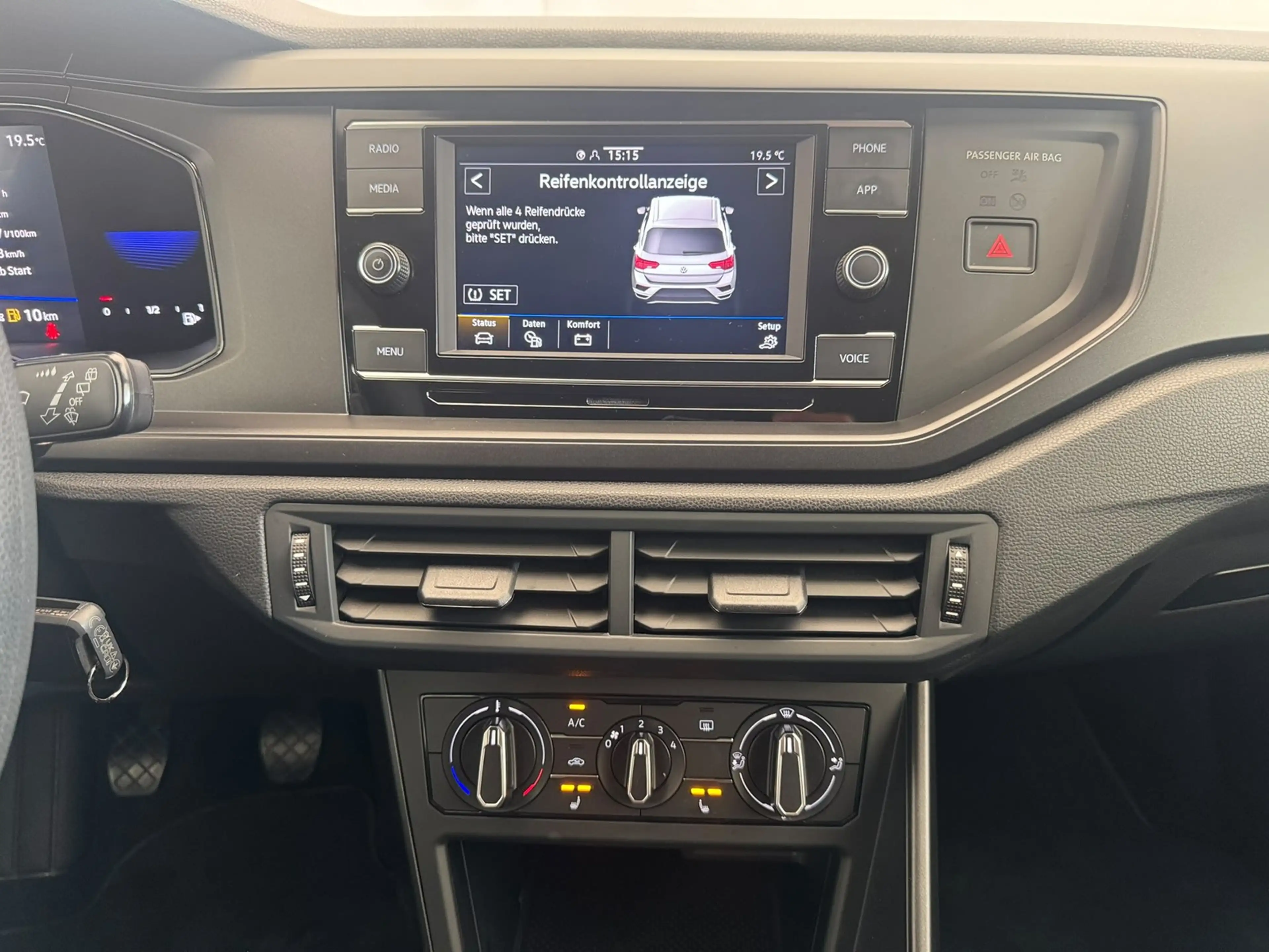 Volkswagen Taigo 1.0TSI Virt.Cockpit+App+GJR+SHZ+MFL — photo 4