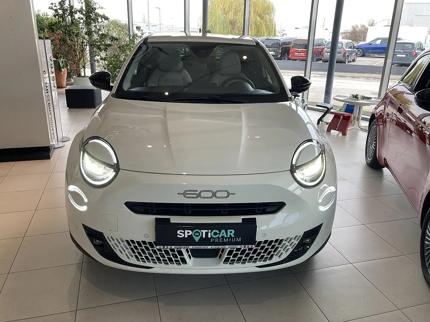Fiat 600 Hybrid mHEV LaPrima 110 6-Gang eDCT Weiß - 2