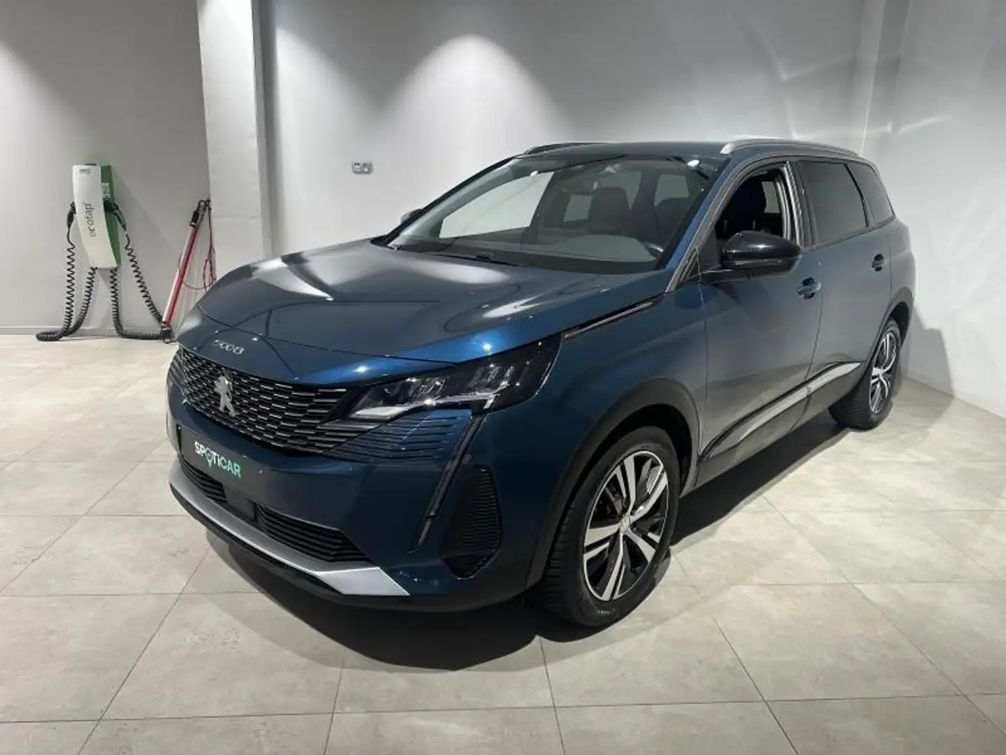 Peugeot 5008 Allure Pack - 7 places - autom Bleu - 1