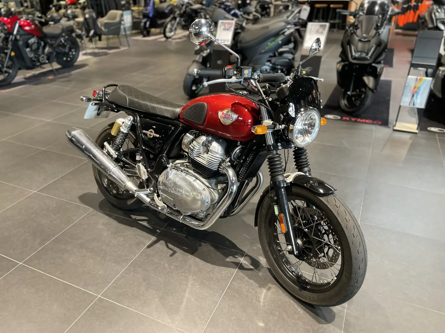 Royal Enfield Interceptor Rouge - 1