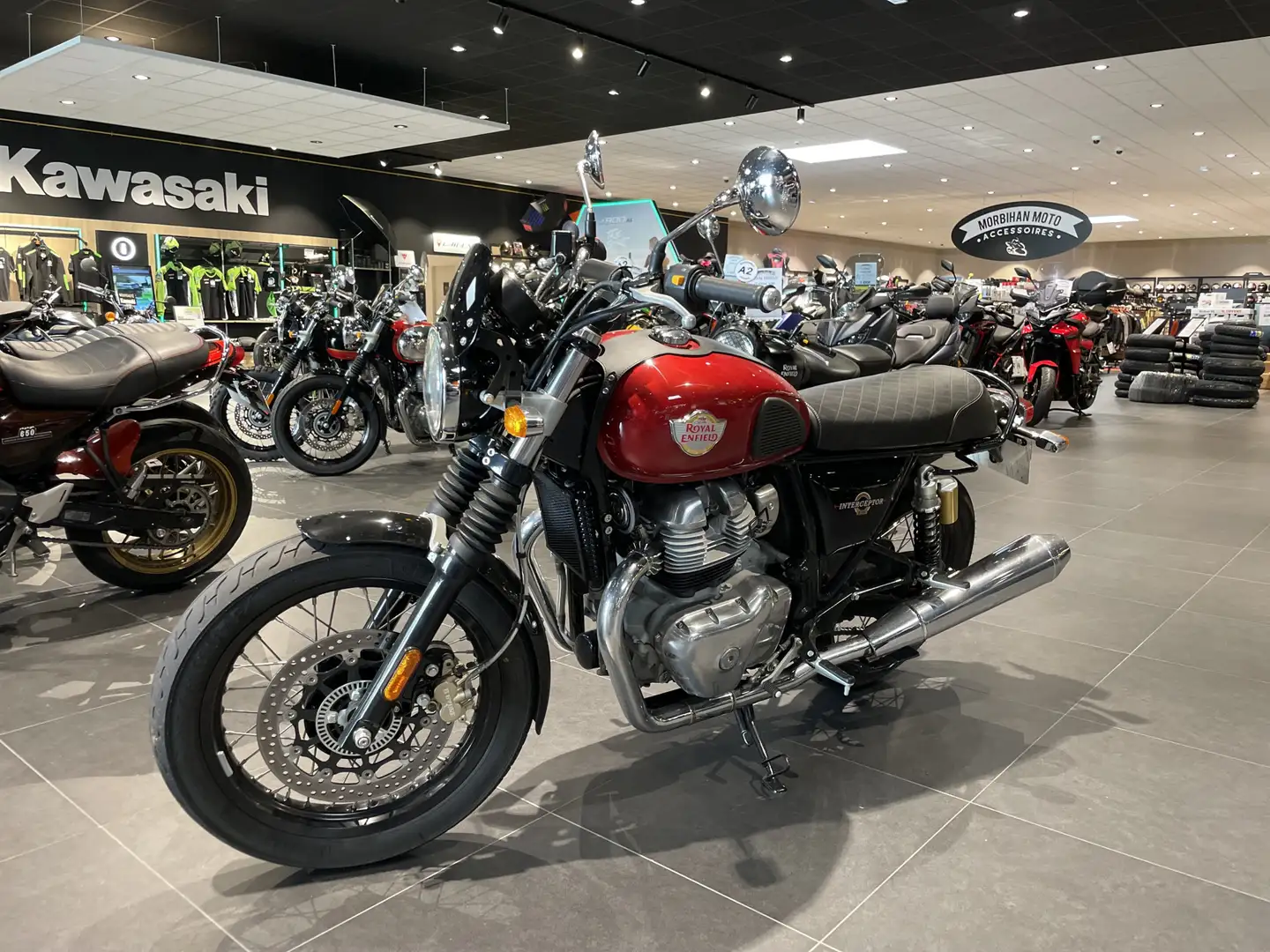 Royal Enfield Interceptor Rouge - 2