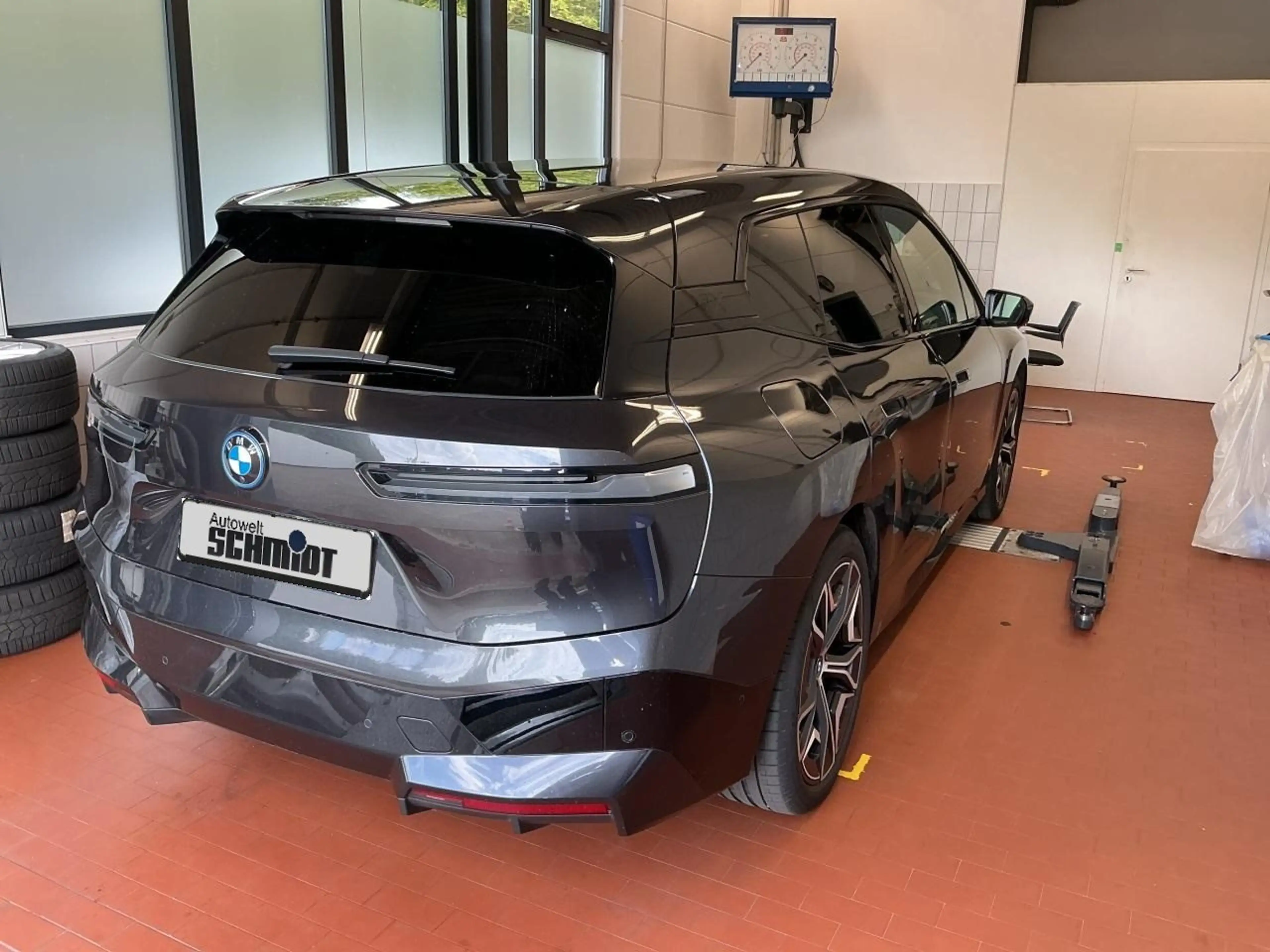 BMW iX xDrive40 Sportpaket + 2Jahre-BPS.-GARANTIE — photo 2