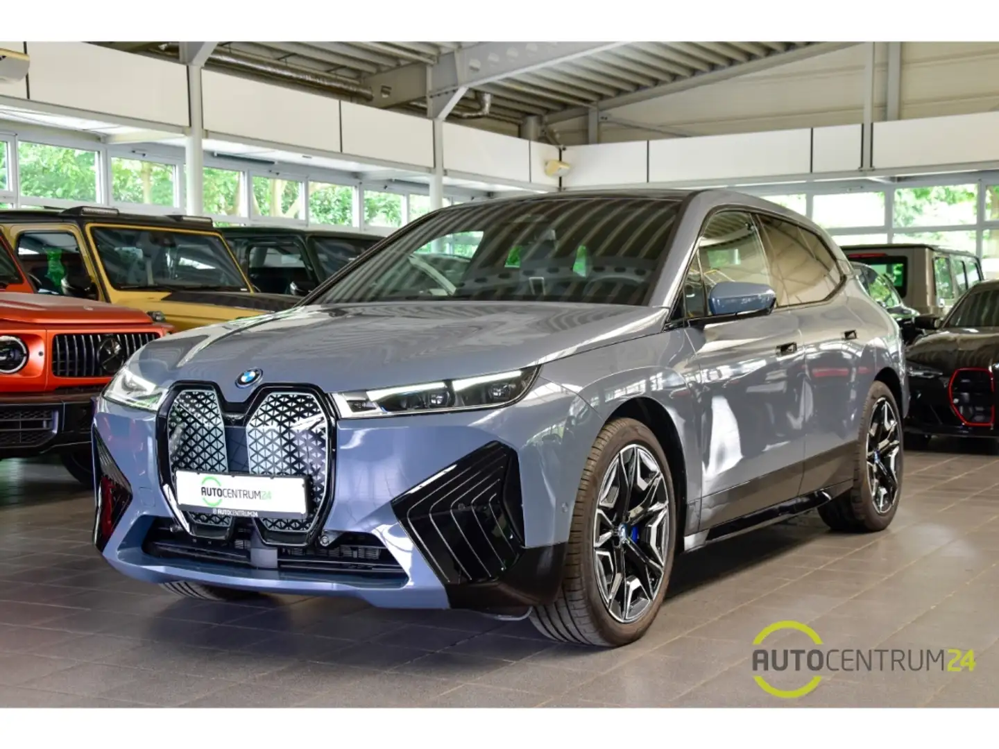 BMW iX 40 SkyLounge Massage HK HUD Soft Laser 360 Grau - 2