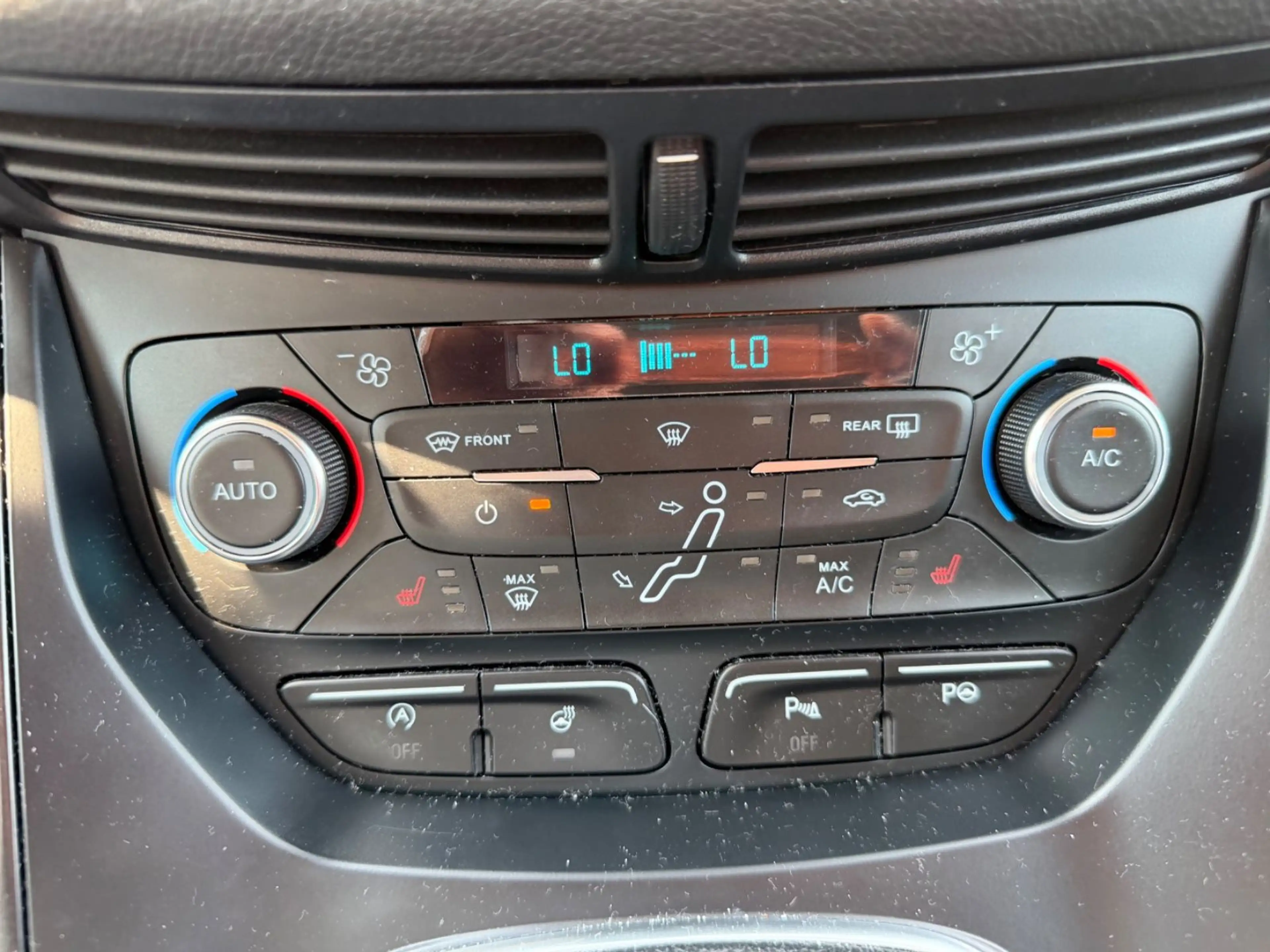 Ford C-Max C-MAX Titanium 1.5 TDCi Navi Klima Kamera — photo 8