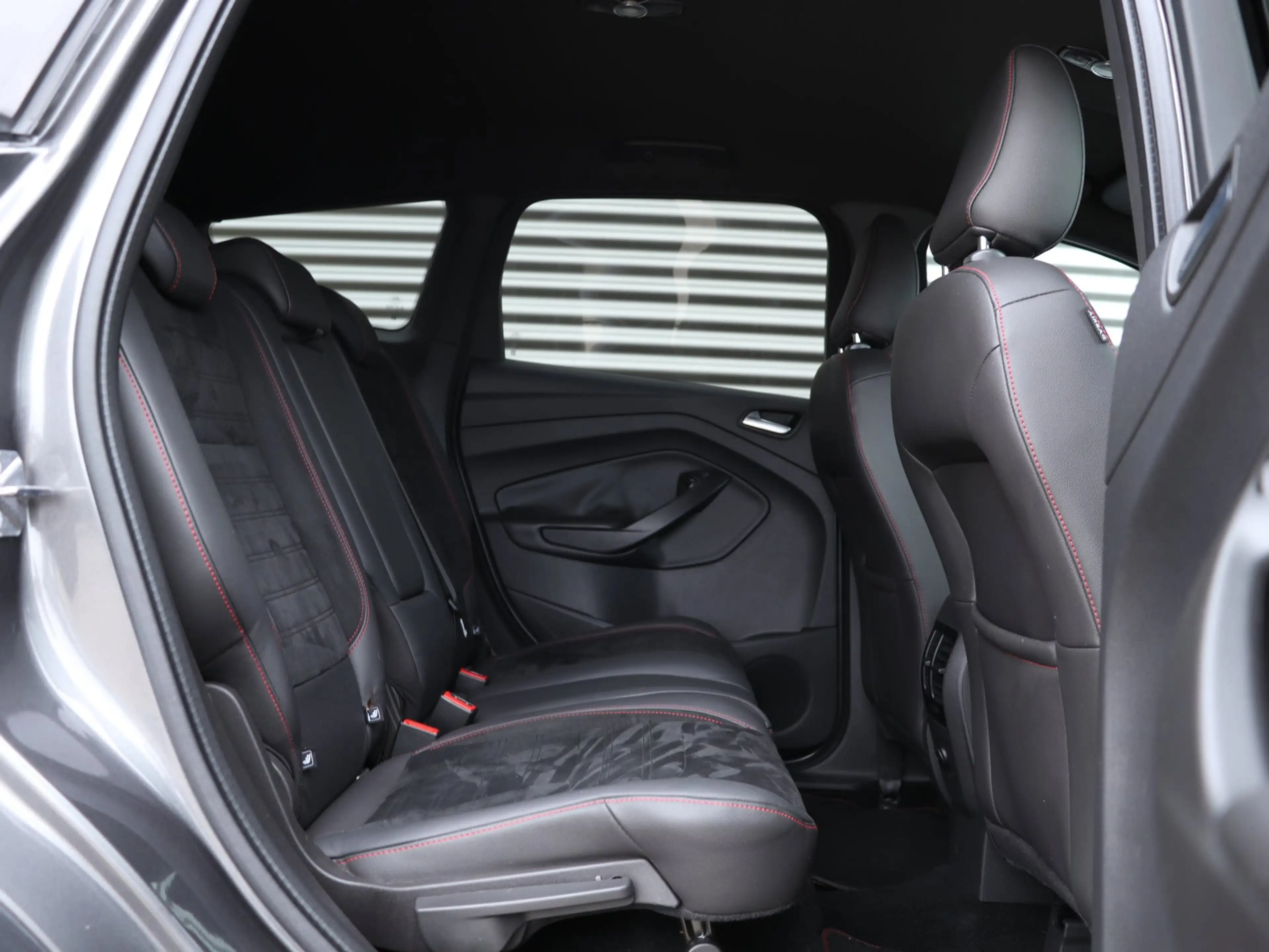 Ford Kuga 1.5 EcoBoost ST Line 150pk *Winterpack*Trekhaak* — photo 9