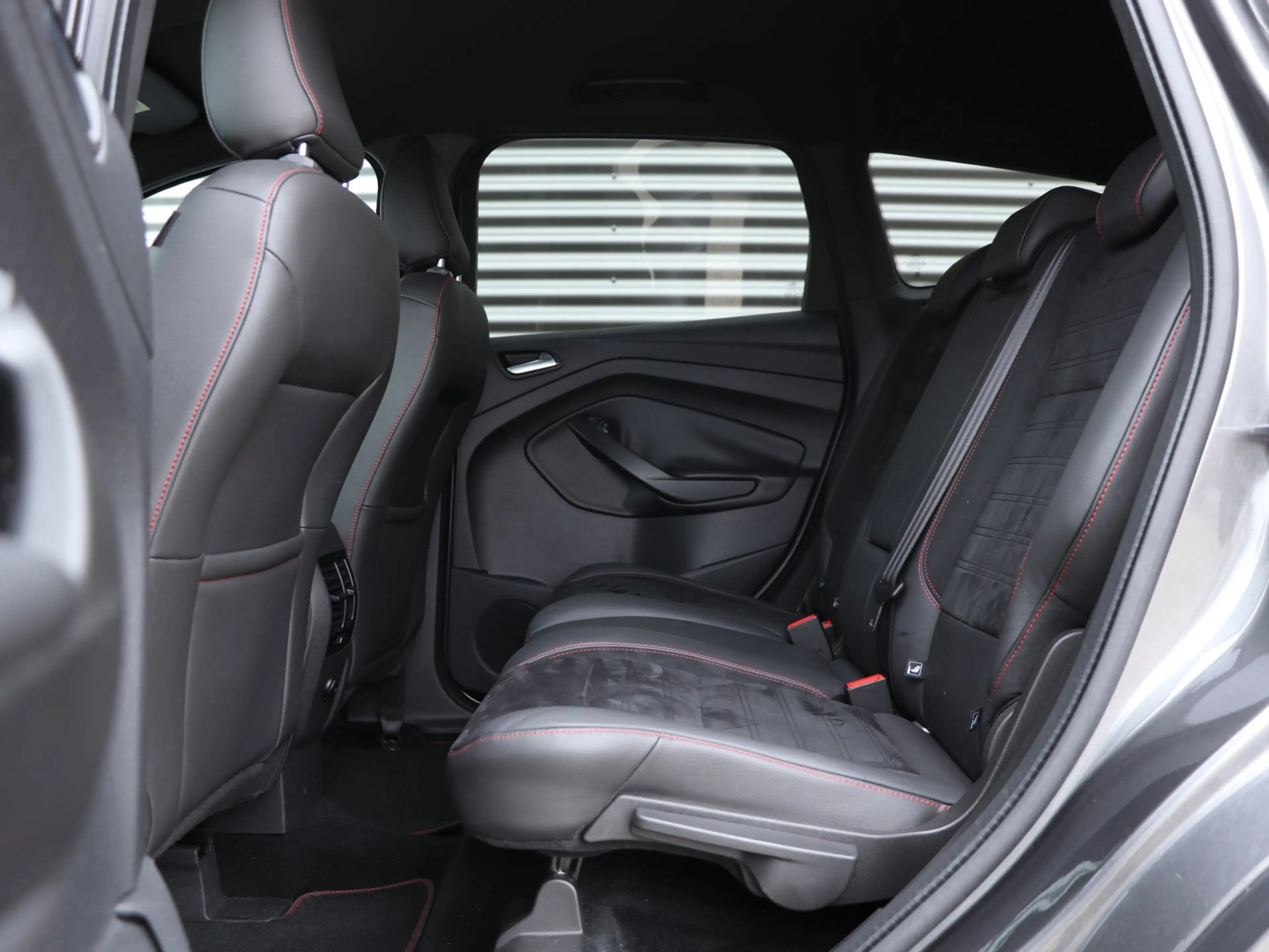 Ford Kuga 1.5 EcoBoost ST Line 150pk *Winterpack*Trekhaak* — photo 6