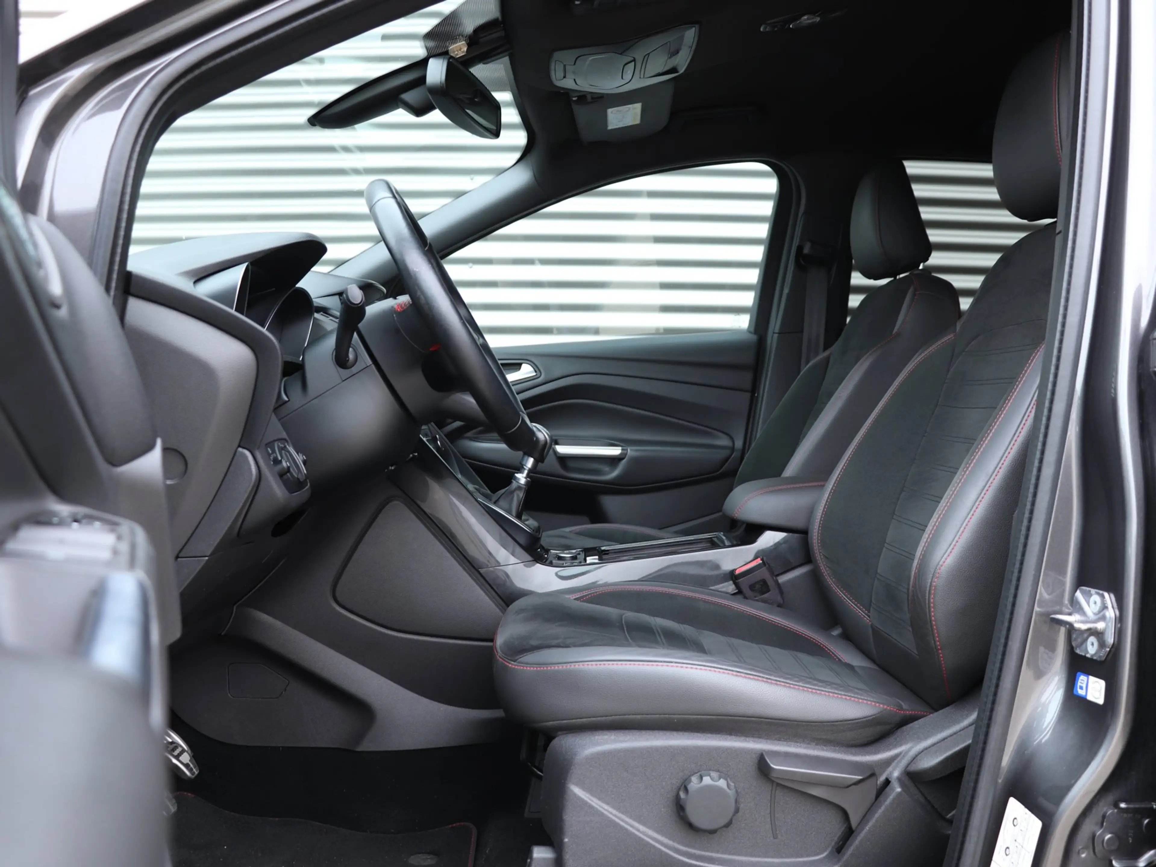 Ford Kuga 1.5 EcoBoost ST Line 150pk *Winterpack*Trekhaak* — photo 5
