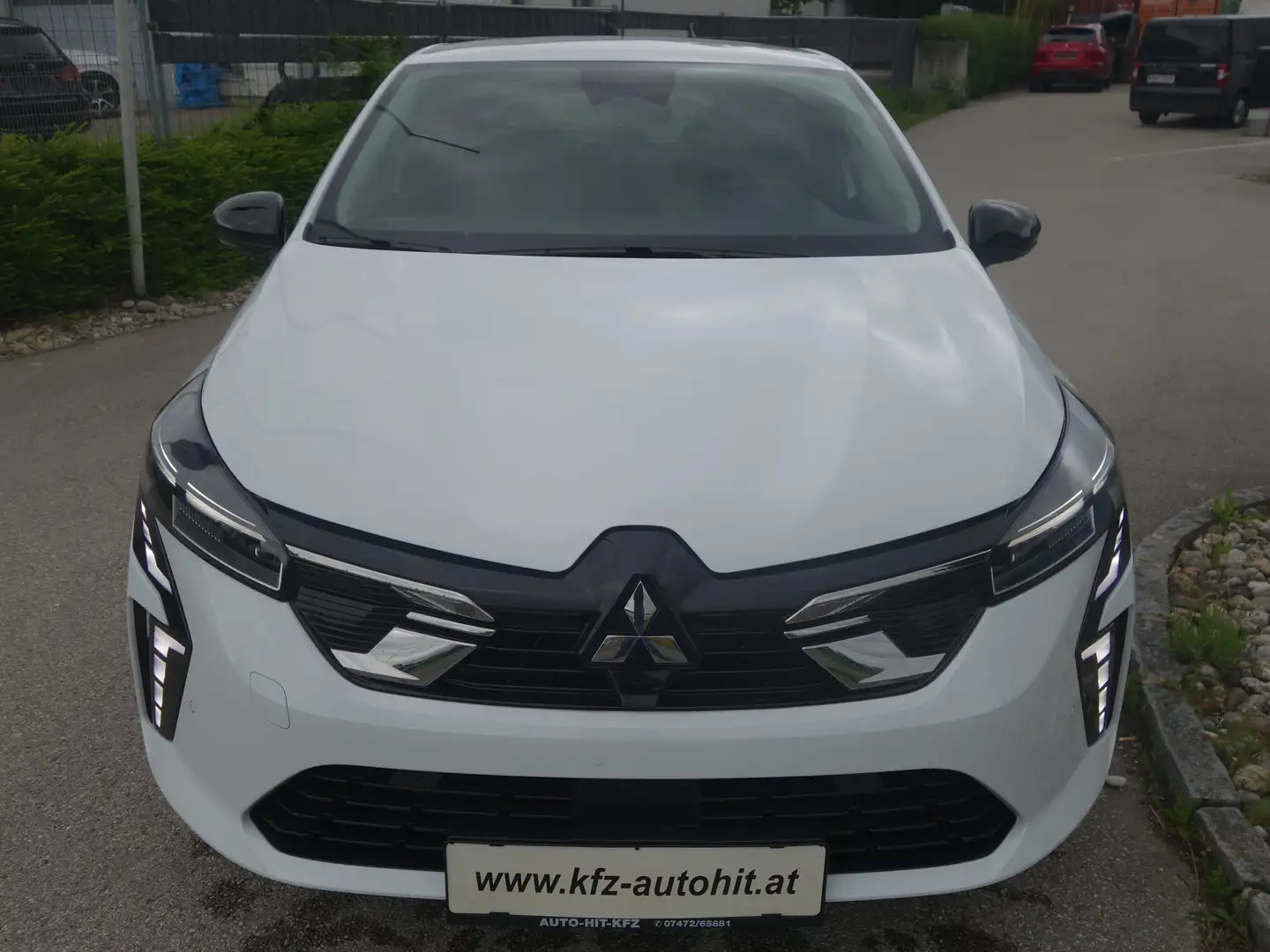 Mitsubishi Colt 1,0 MPI-T Invite***prompt verfügbar*** Weiß - 2