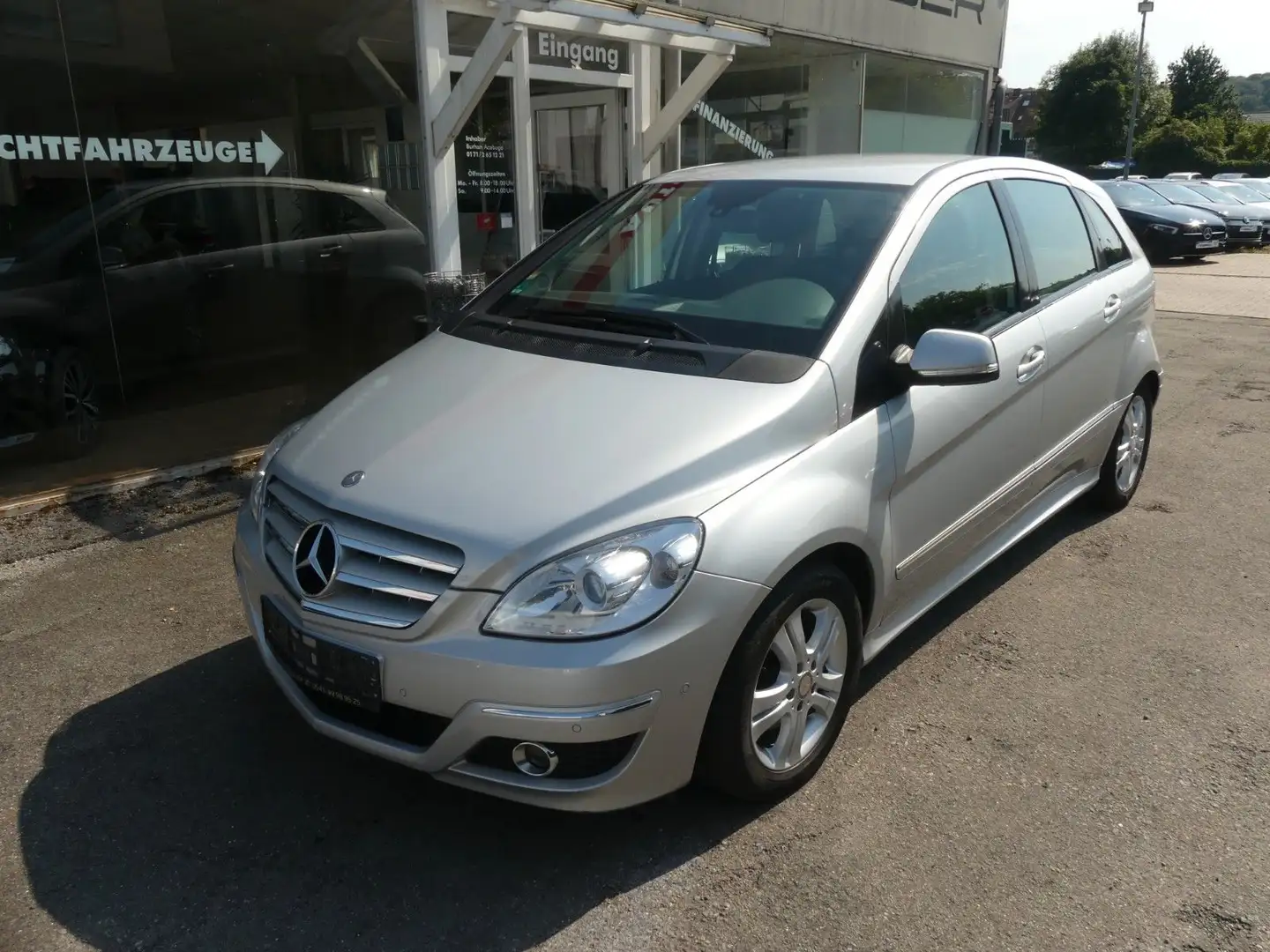 Mercedes-Benz B 180 CDI Automatik Silber - 2