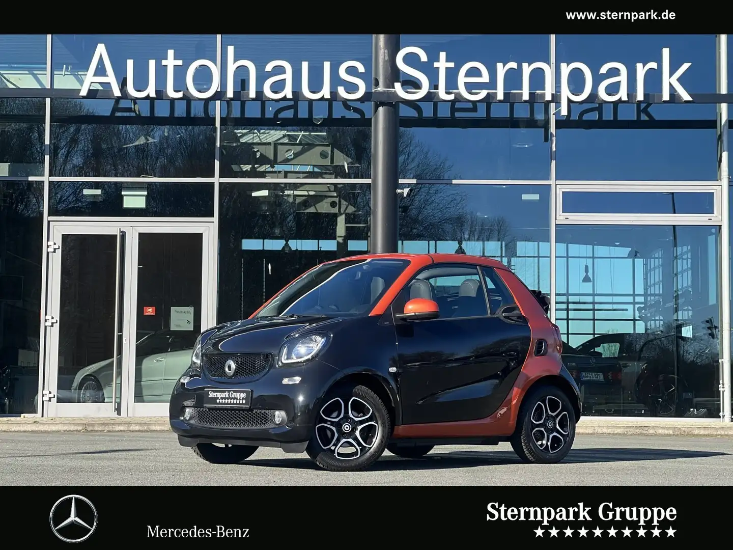 smart forTwo fortwo cabrio 66 kW turbo twinamic SHZ/Navi/Temp Zwart - 1