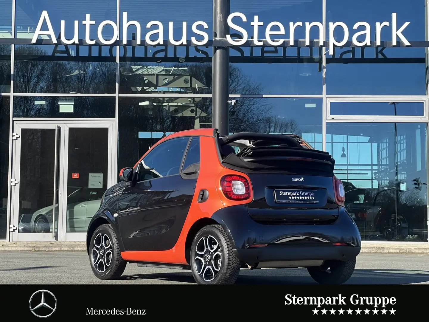 smart forTwo fortwo cabrio 66 kW turbo twinamic SHZ/Navi/Temp Zwart - 2