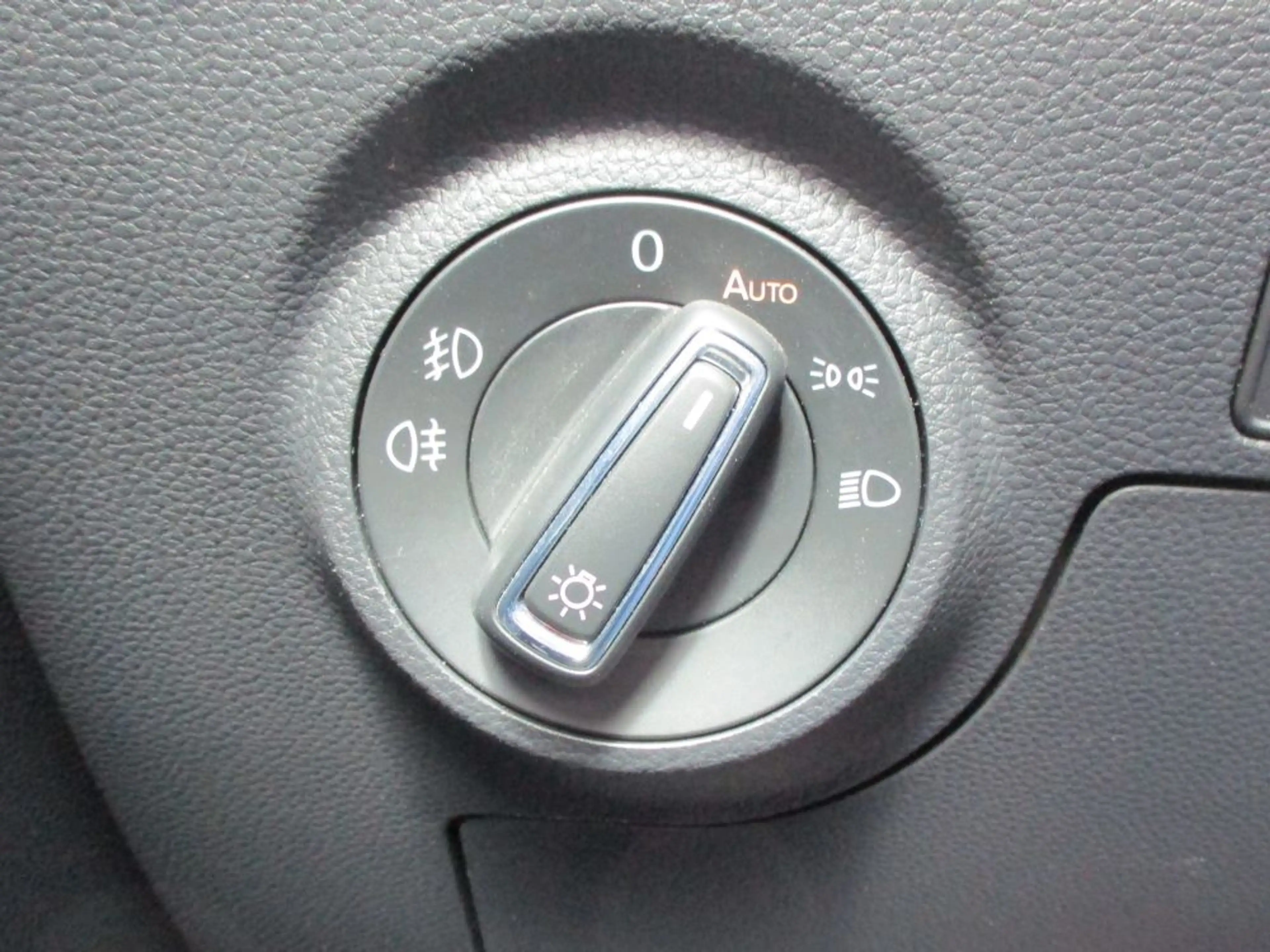 SEAT Arona Xcellence ACC*BLIS*LED*Navi*Kamera*KeyFree — photo 9