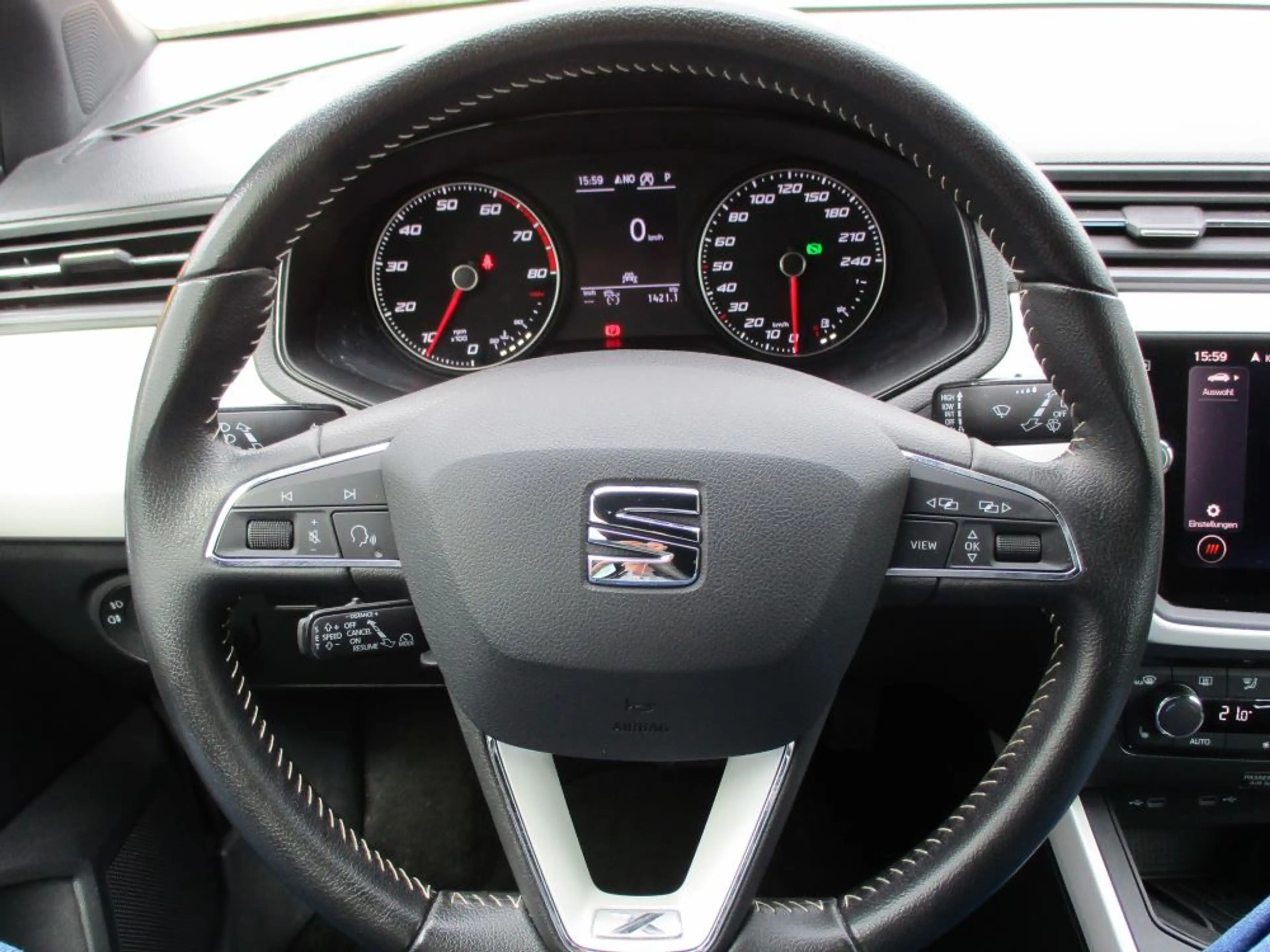 SEAT Arona Xcellence ACC*BLIS*LED*Navi*Kamera*KeyFree — photo 7