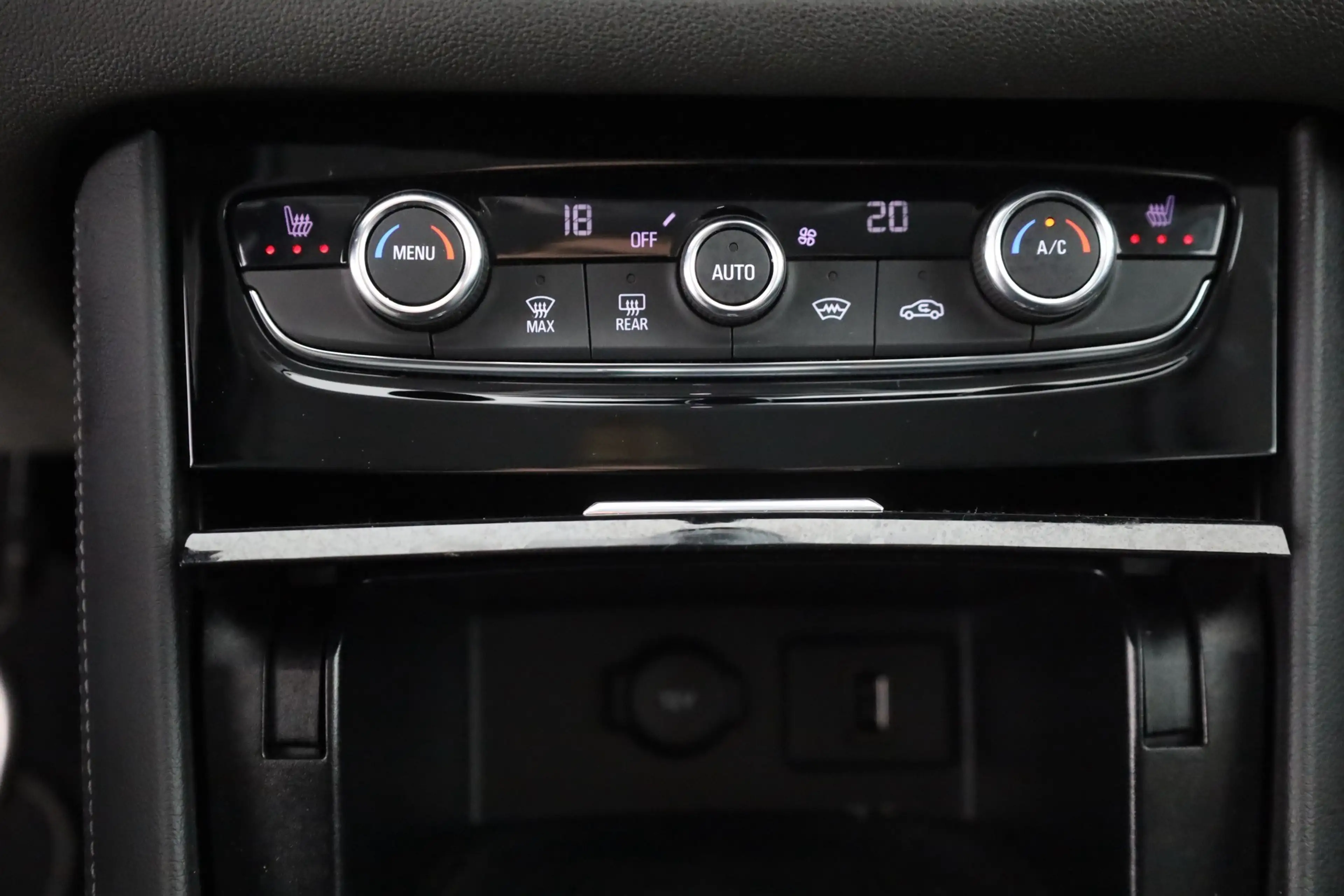 Opel Grandland 1.2 Turbo Aut. GS Line LED Navi AHK — photo 12