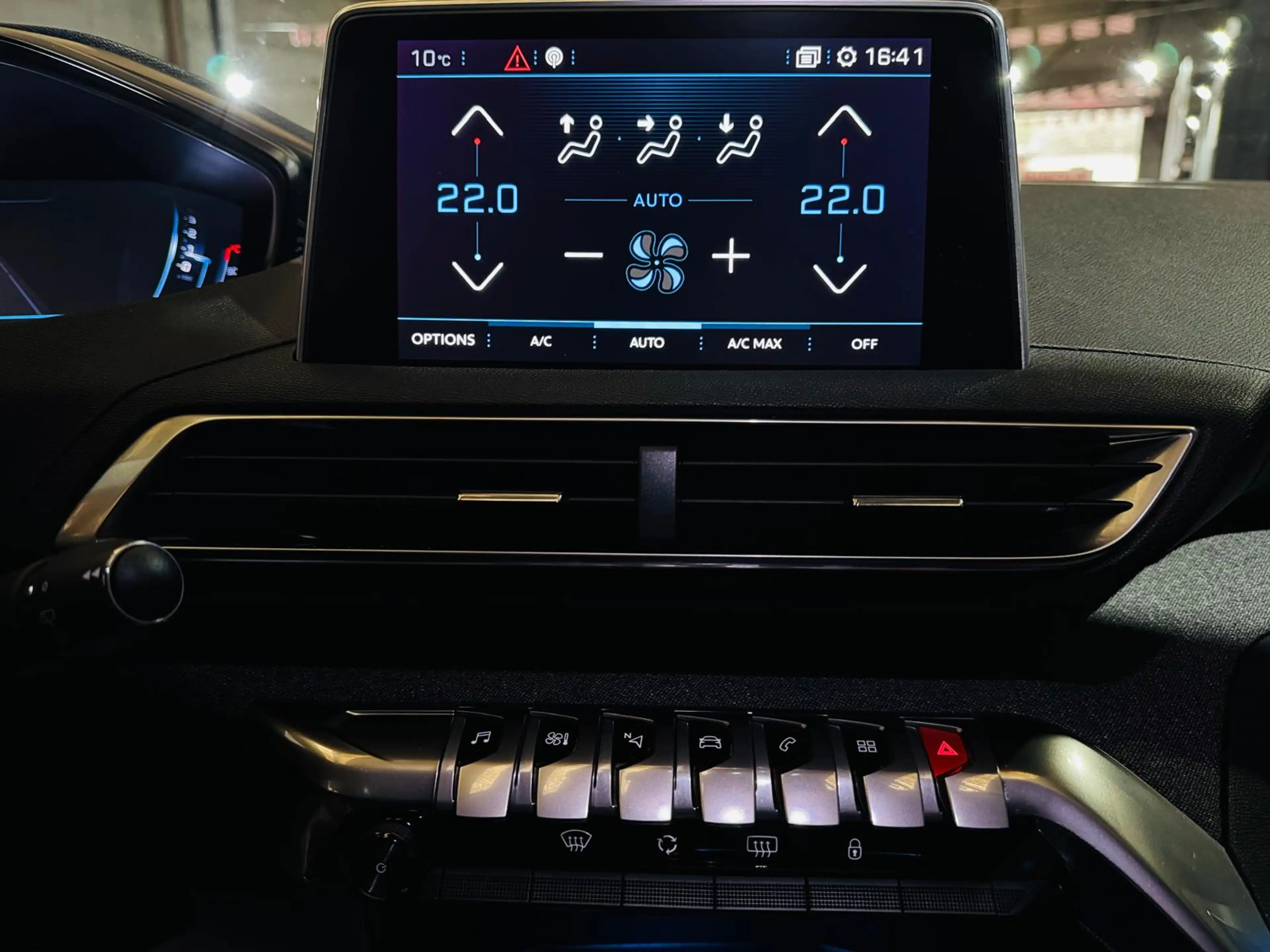 Peugeot 5008 5008 1.5 BlueHDi Allure 7Places Cuir GPS Caméra Xénon LED CarPlay — photo 34