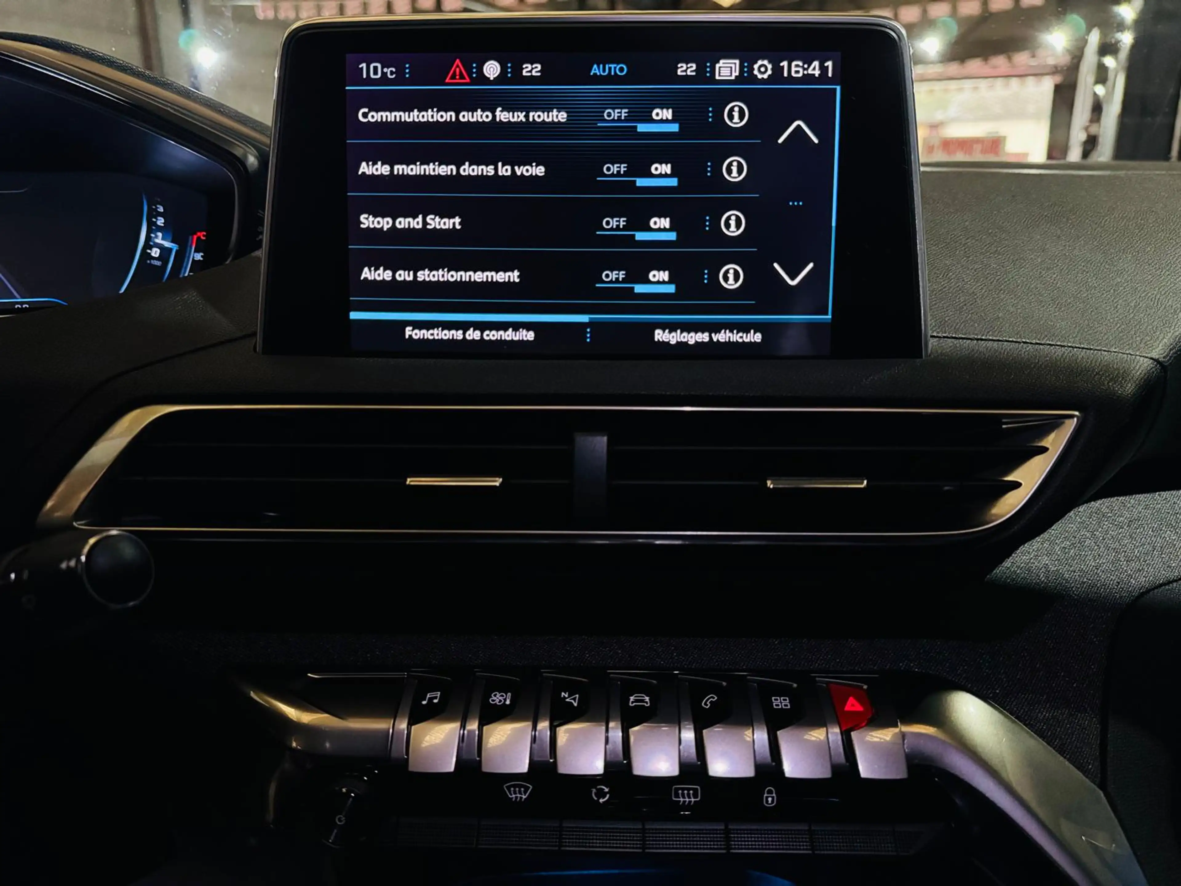 Peugeot 5008 5008 1.5 BlueHDi Allure 7Places Cuir GPS Caméra Xénon LED CarPlay — photo 32