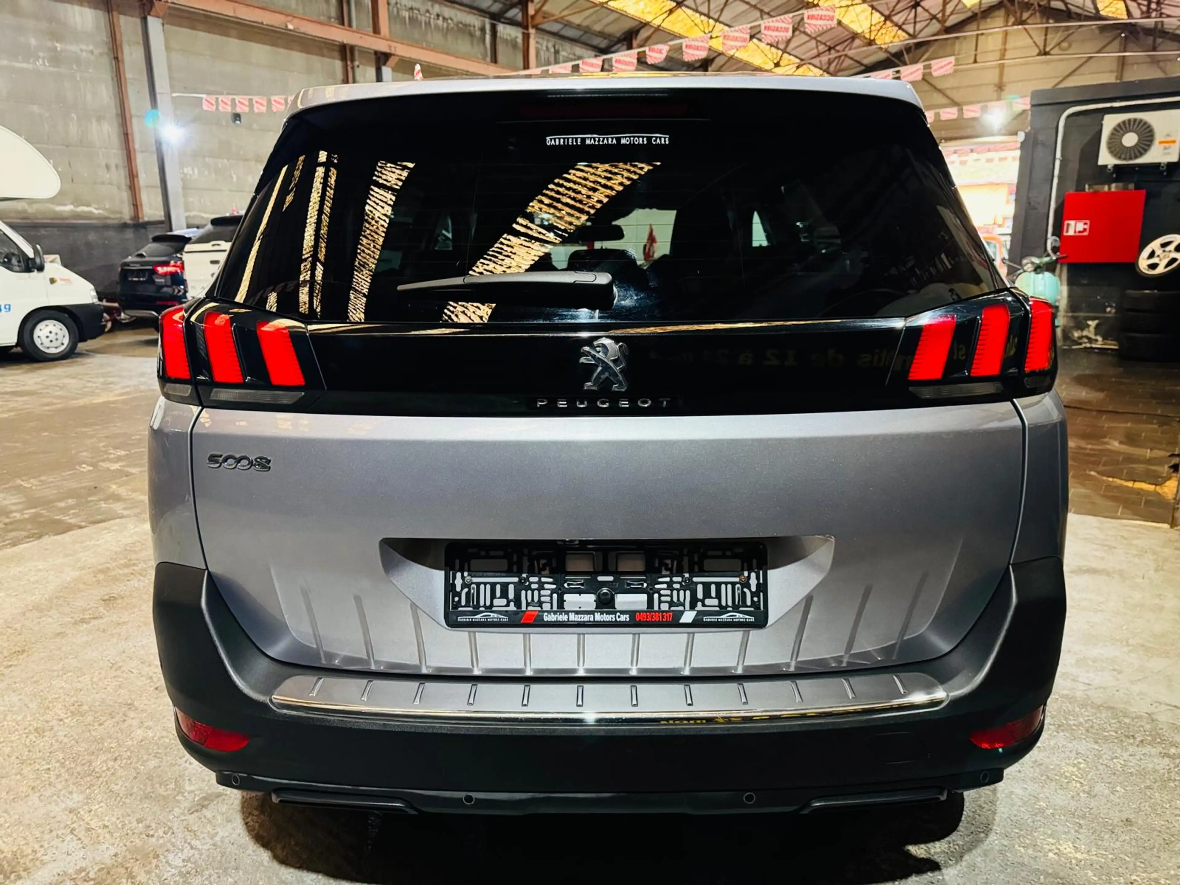 Peugeot 5008 5008 1.5 BlueHDi Allure 7Places Cuir GPS Caméra Xénon LED CarPlay — photo 6