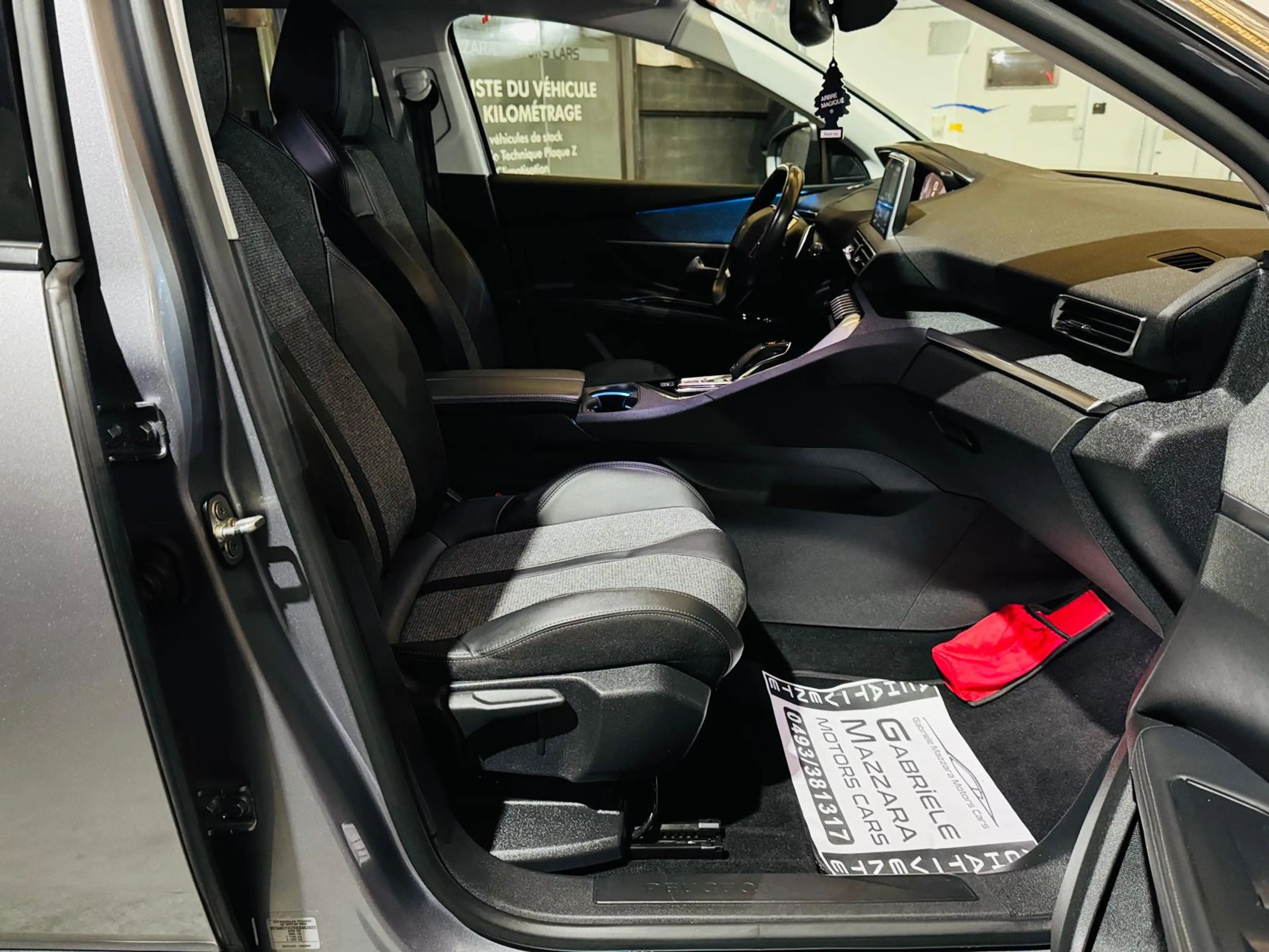 Peugeot 5008 5008 1.5 BlueHDi Allure 7Places Cuir GPS Caméra Xénon LED CarPlay — photo 21