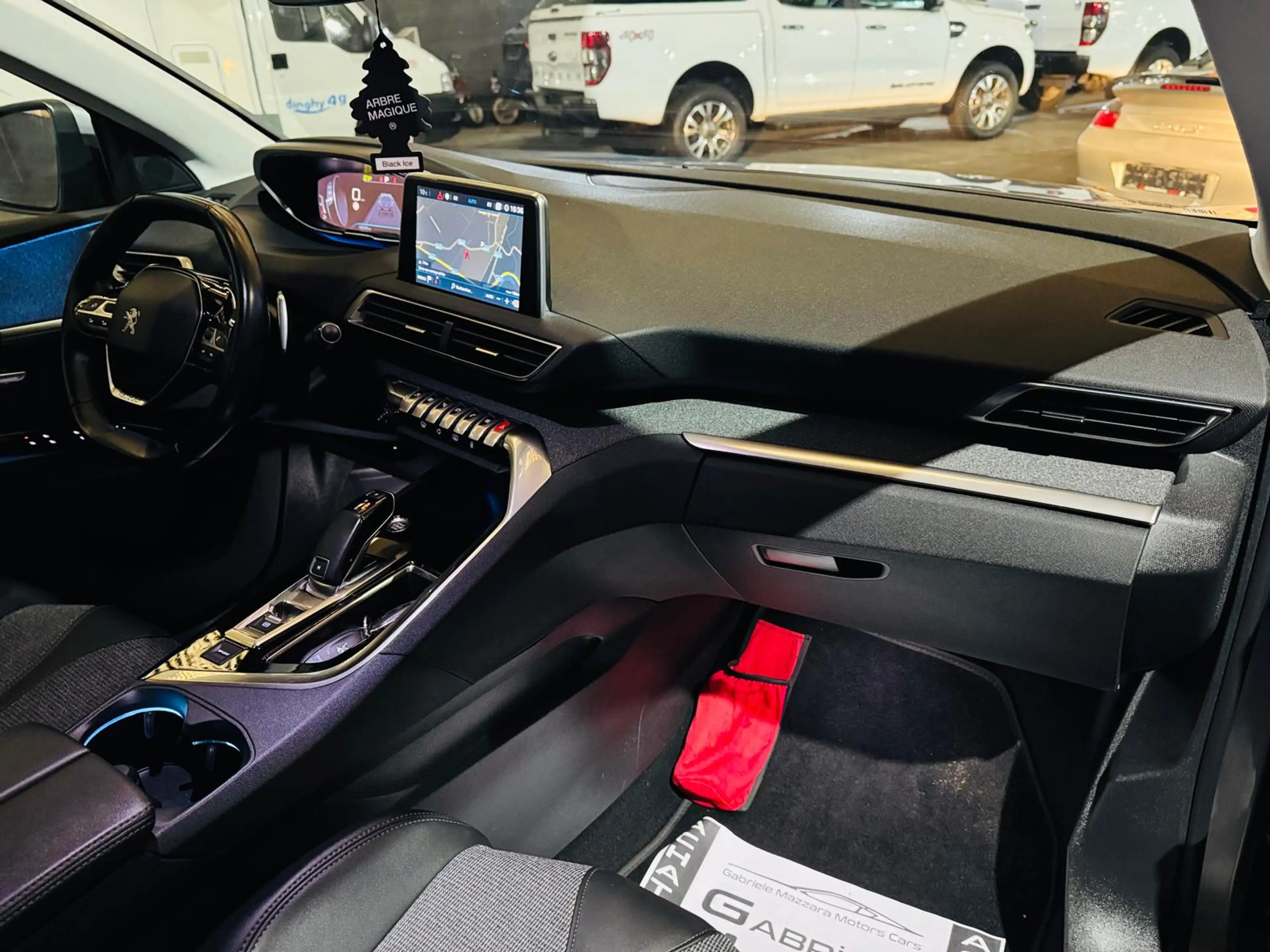 Peugeot 5008 5008 1.5 BlueHDi Allure 7Places Cuir GPS Caméra Xénon LED CarPlay — photo 23