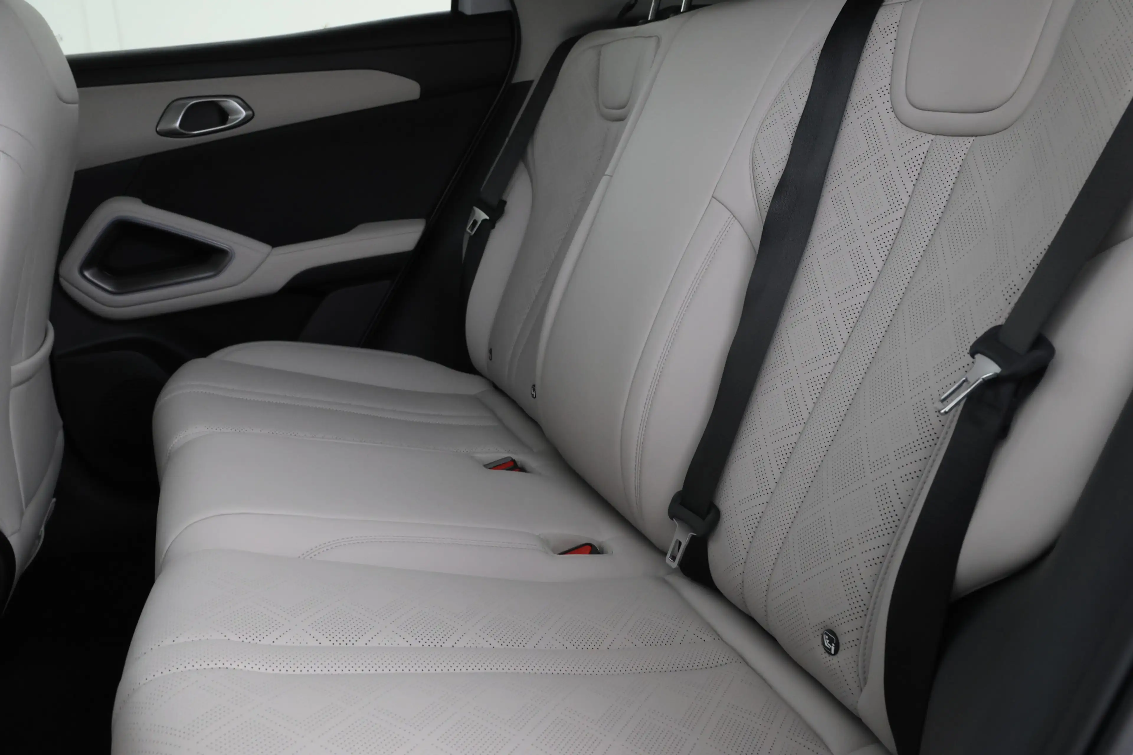 BYD Atto 2 1.5 DM-i Boost Bom vol opties! Fabrieksnieuw! — photo 17