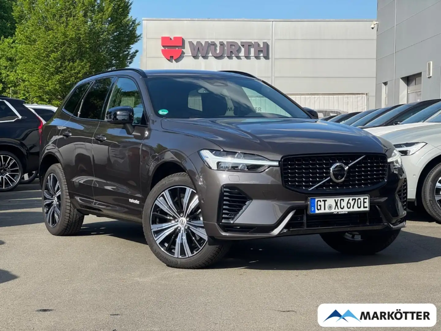 Volvo XC60 Plus Dark Recharge Plug-In Hybrid AWD T6 Grau - 2