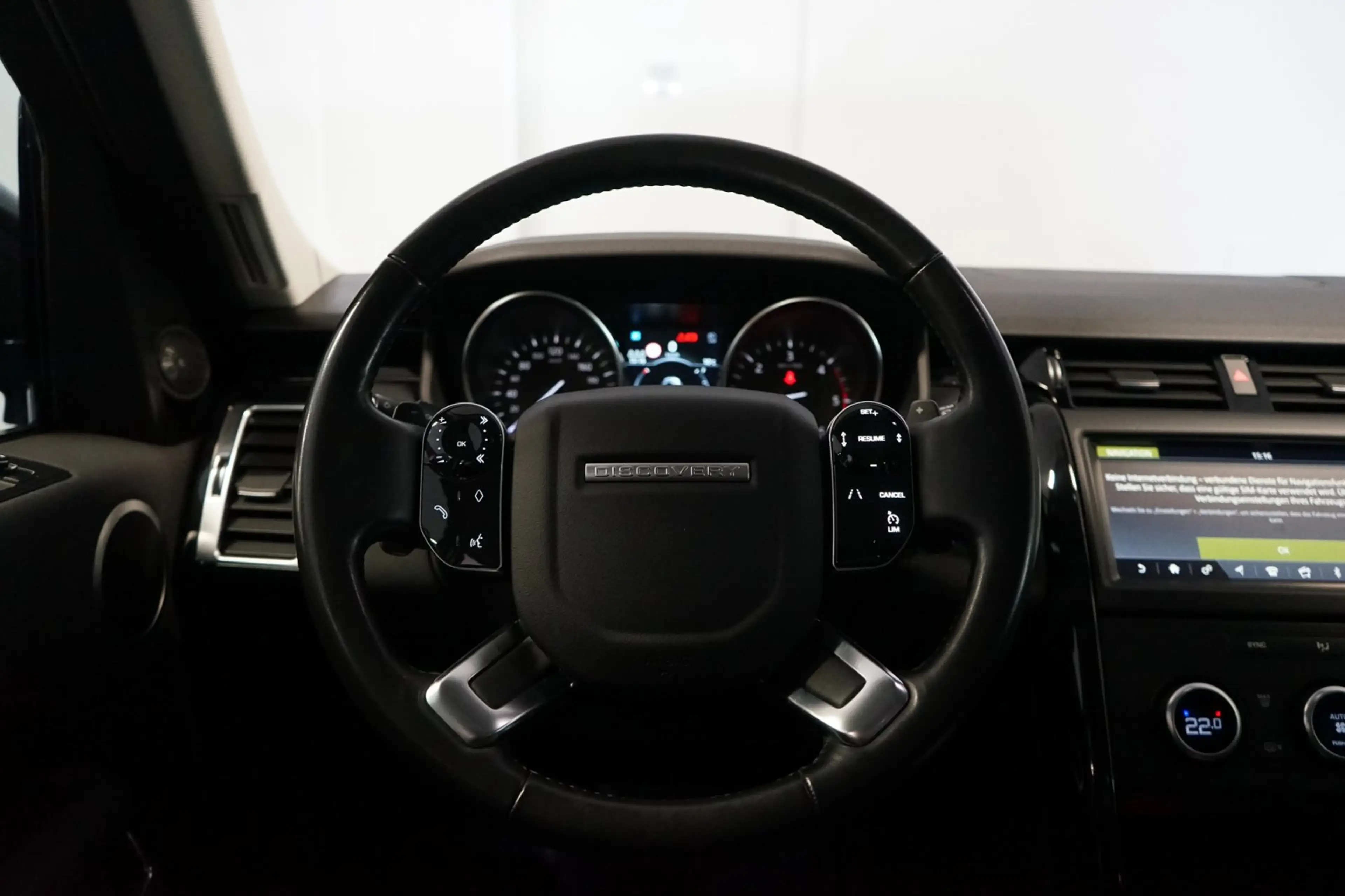 Land Rover Discovery 5 SD4 SE|BLACK|LED|NAVI|ACC — photo 9