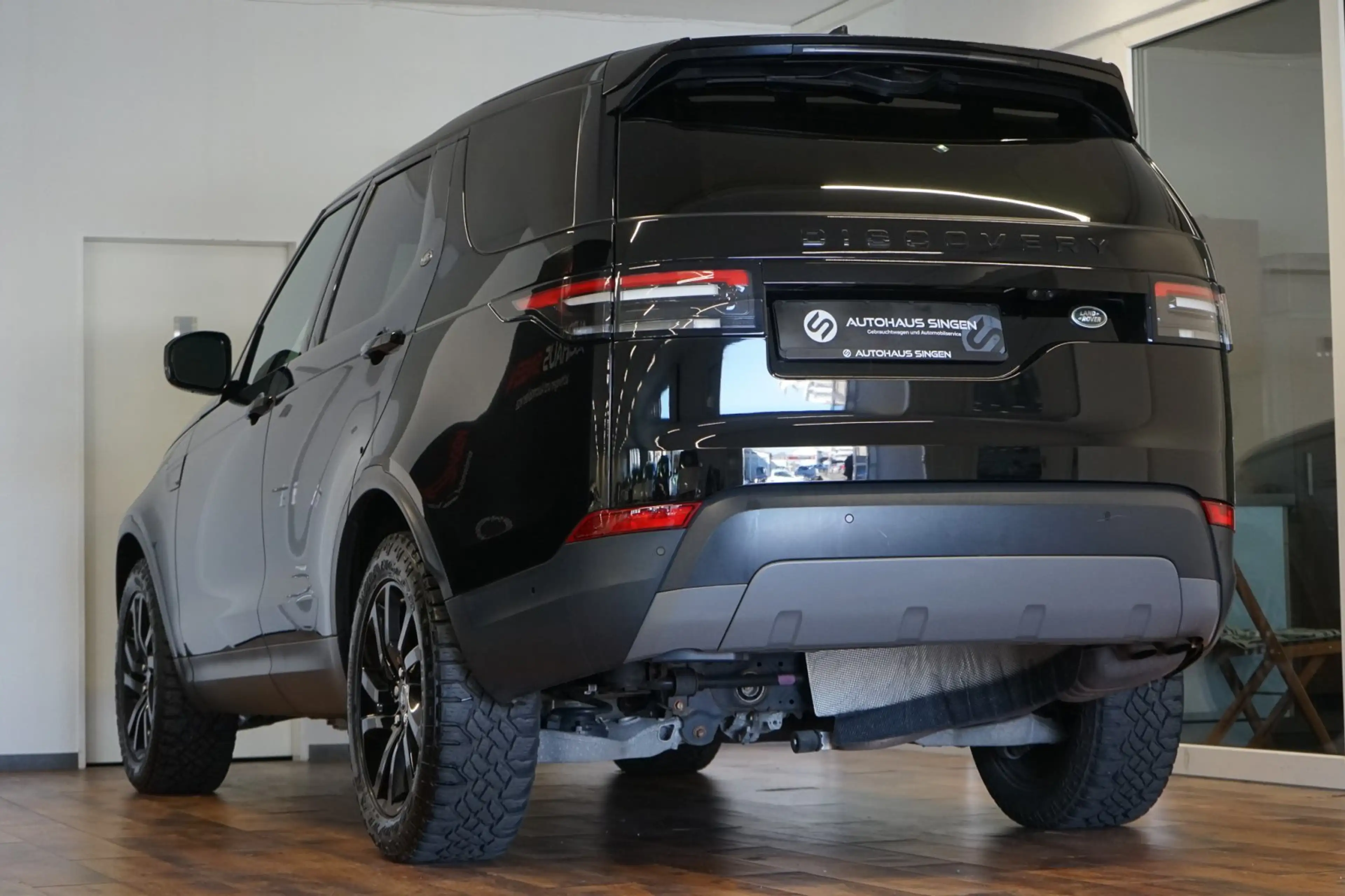 Land Rover Discovery 5 SD4 SE|BLACK|LED|NAVI|ACC — photo 13