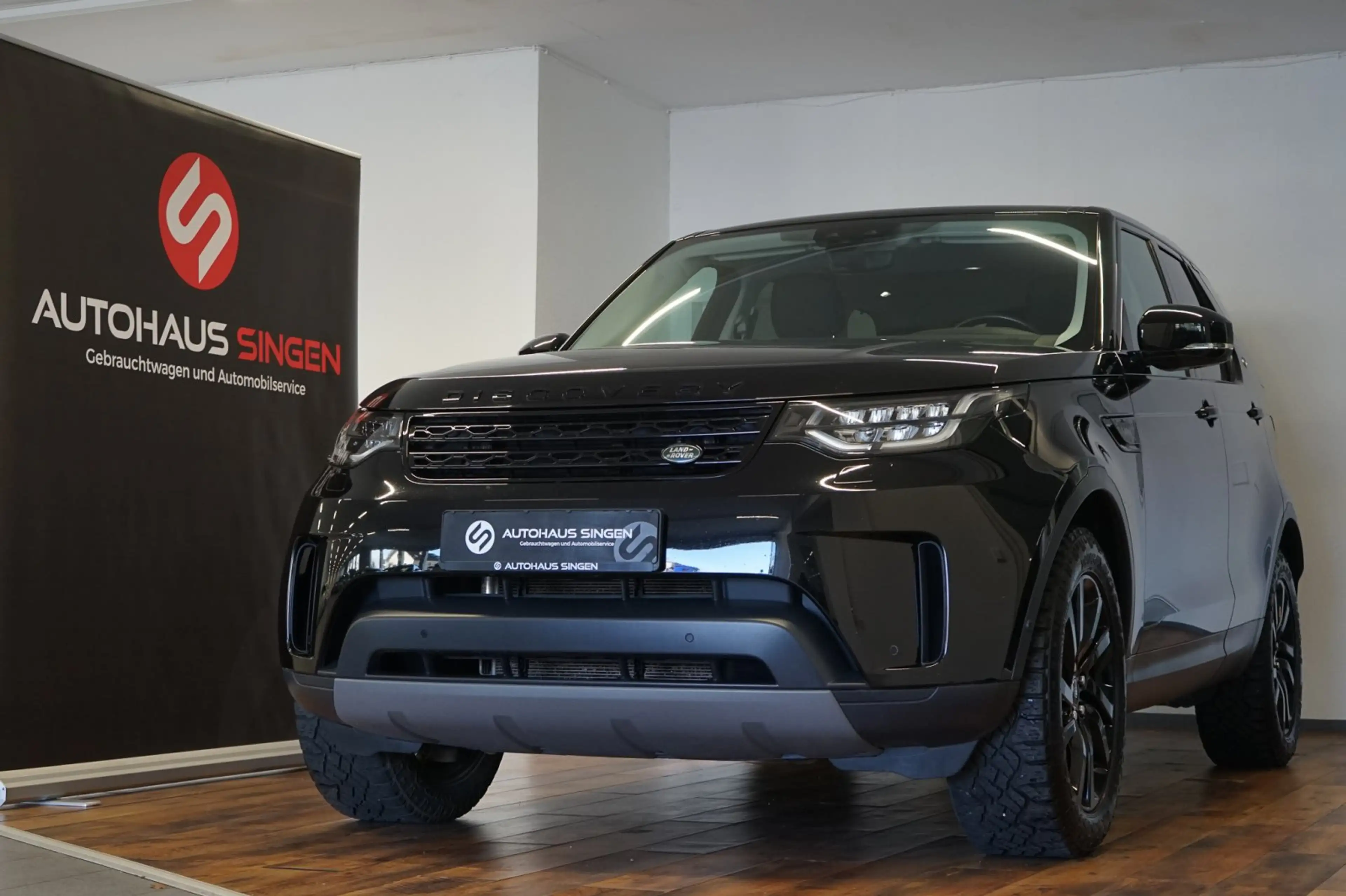 Land Rover Discovery 5 SD4 SE|BLACK|LED|NAVI|ACC — photo 3