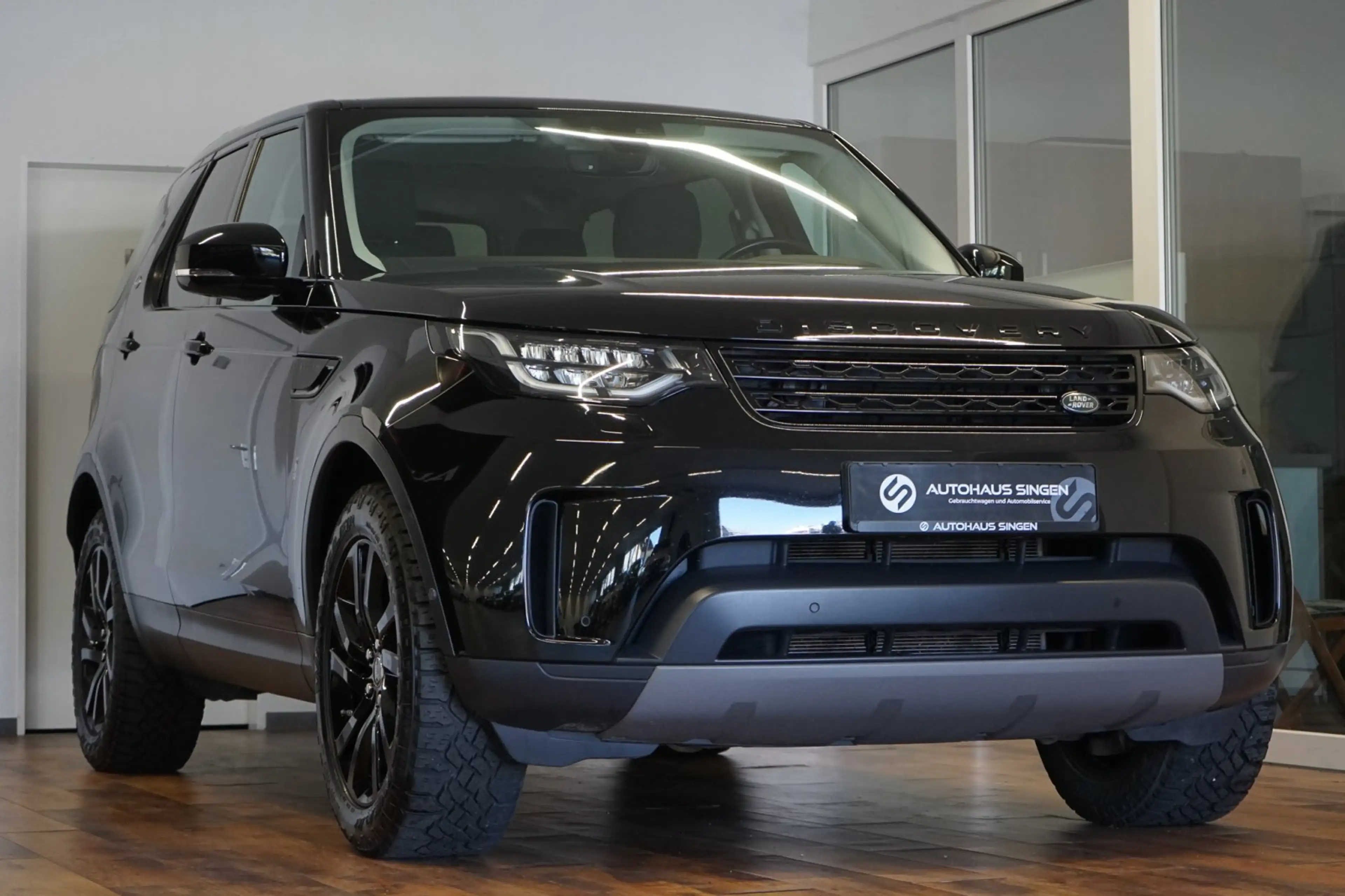 Land Rover Discovery 5 SD4 SE|BLACK|LED|NAVI|ACC — photo 5